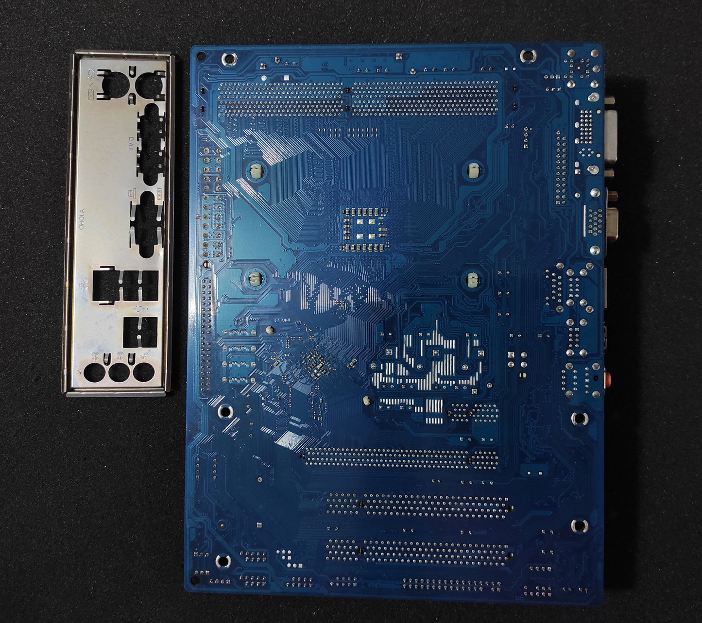 AsRock N68PV-GS Socket AM2 mATX AMD Motherboard DDR2 Nvidia nForce 630a Chipset
