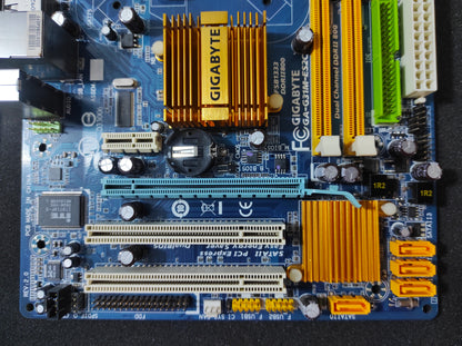 Gigabyte GA-G31M-ES2C Rev. 1.1 Socket 775 mATX Motherboard DDR2 PCIe x16 Intel G31
