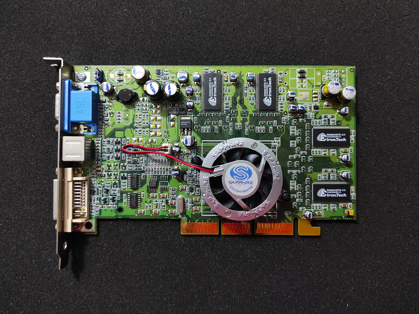 Sapphire ATI Radeon 9000 Atlantis Pro 64MB AGP VGA Retro Video Card 1024-2176-04-SA