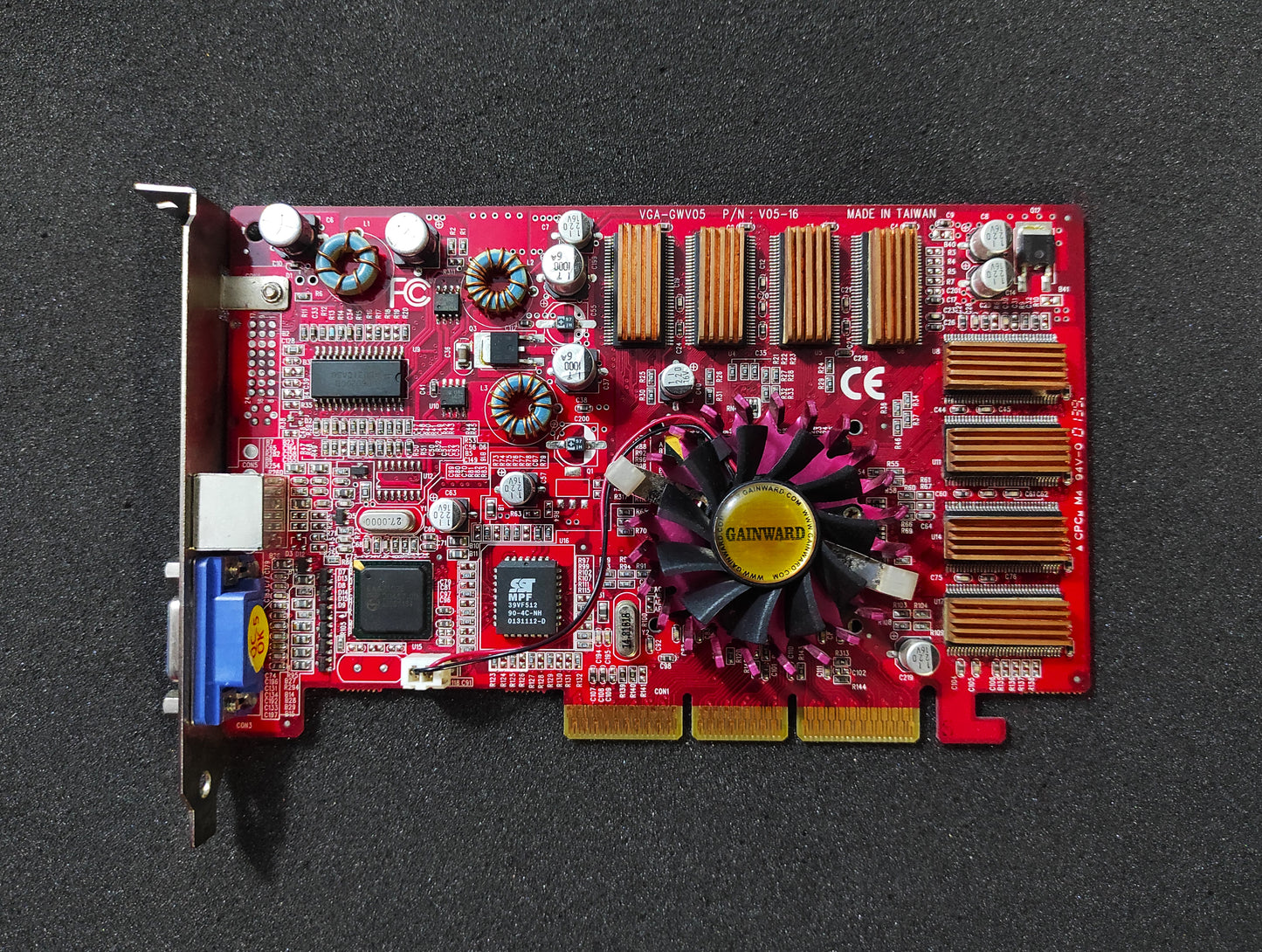 Gainward V05-16 Golden Sample NVIDIA GeForce2 Ti 64MB AGP VGA Retro Graphics Card