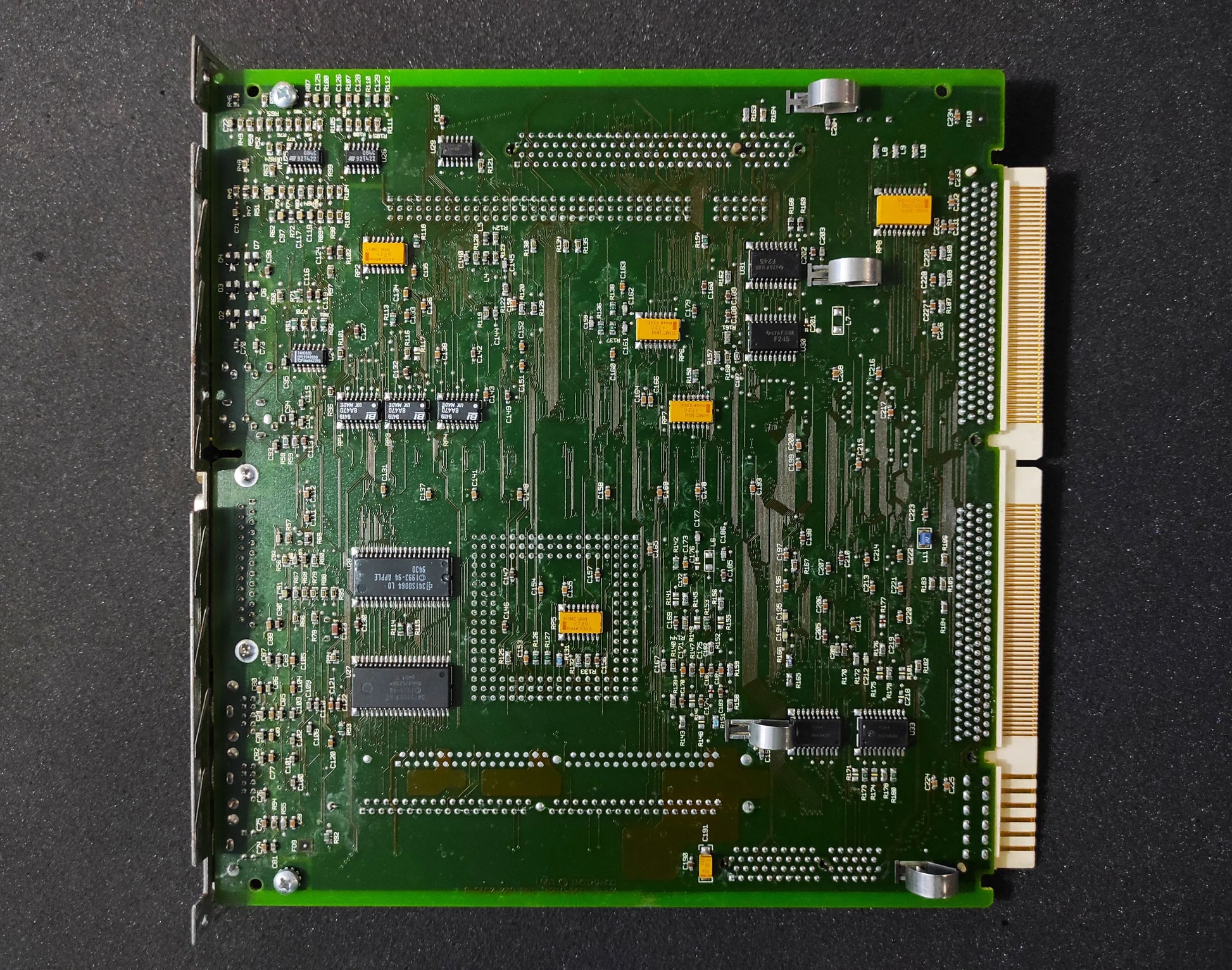 Apple 820-0548-B Performa LC 630 Logic Board 33MHz 68LC040 + 32MB Motherboard