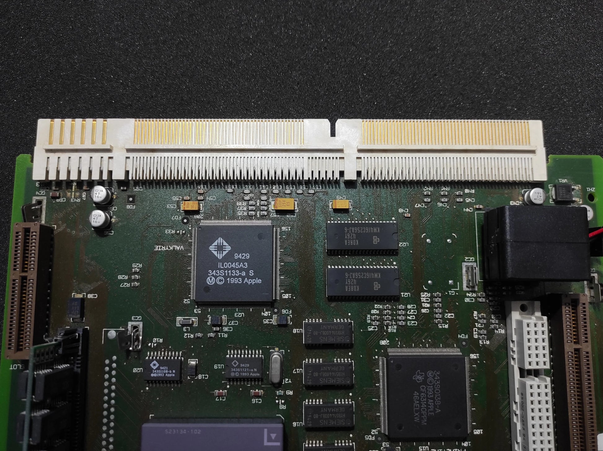 Apple 820-0548-B Performa LC 630 Logic Board 33MHz 68LC040 + 32MB Motherboard