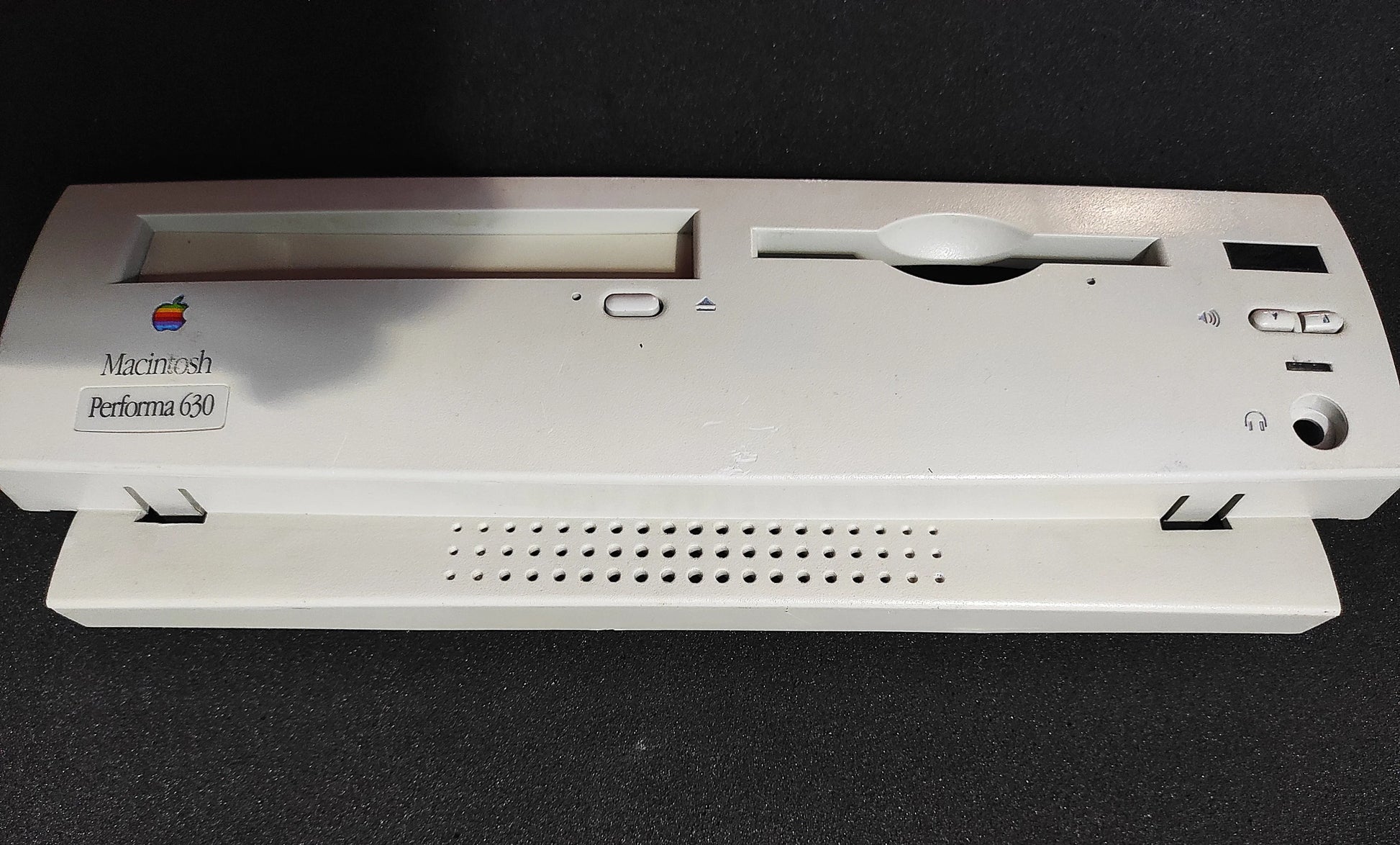 Apple Macintosh Performa 630 Case Plastic Front Panel Cover Bezel 815-1874