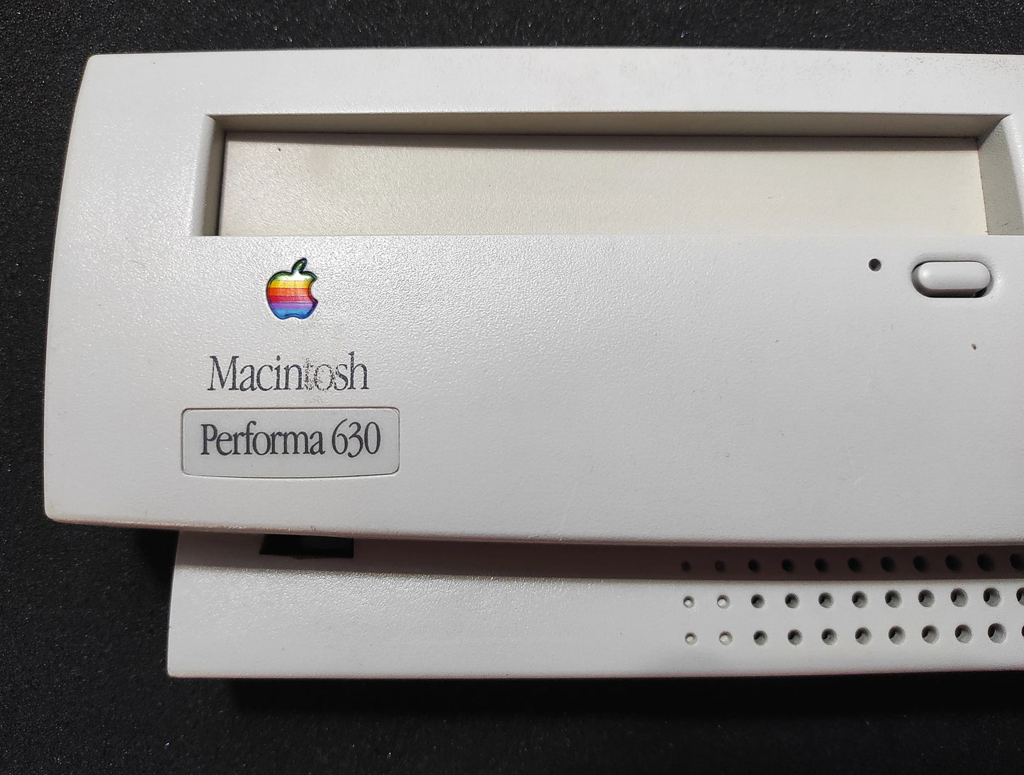 Apple Macintosh Performa 630 Case Plastic Front Panel Cover Bezel 815-1874