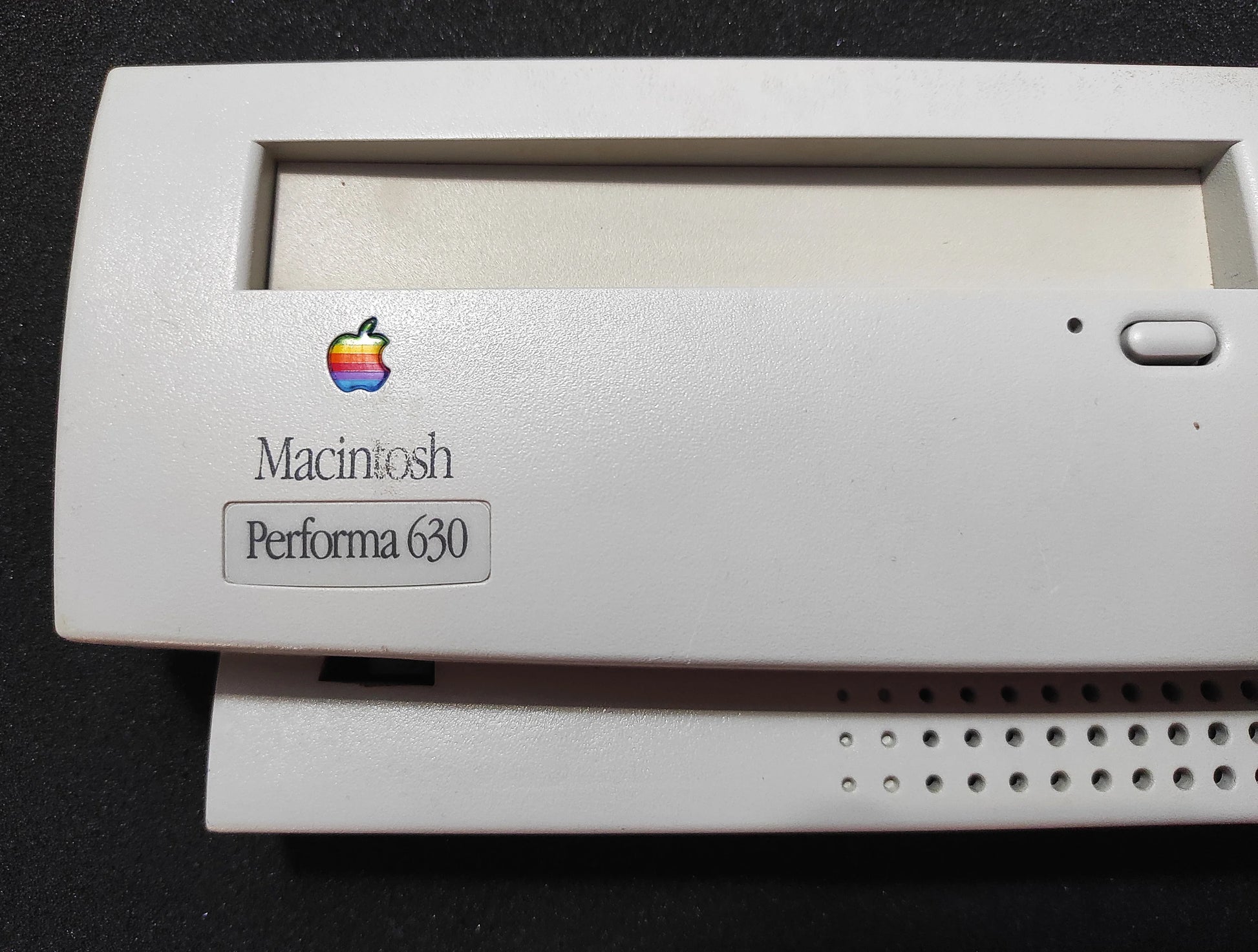 Apple Macintosh Performa 630 Case Plastic Front Panel Cover Bezel 815-1874