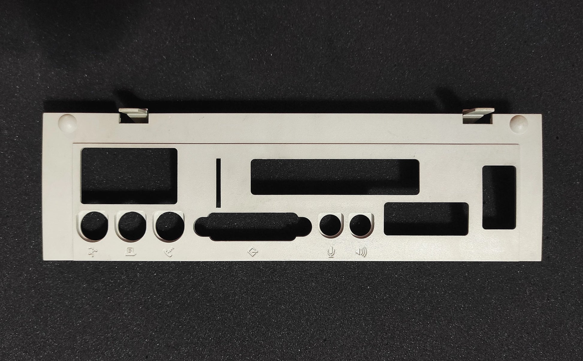 Apple Macintosh Performa 630 Case Plastic I/O Door Rear Cover Bezel 815-2074