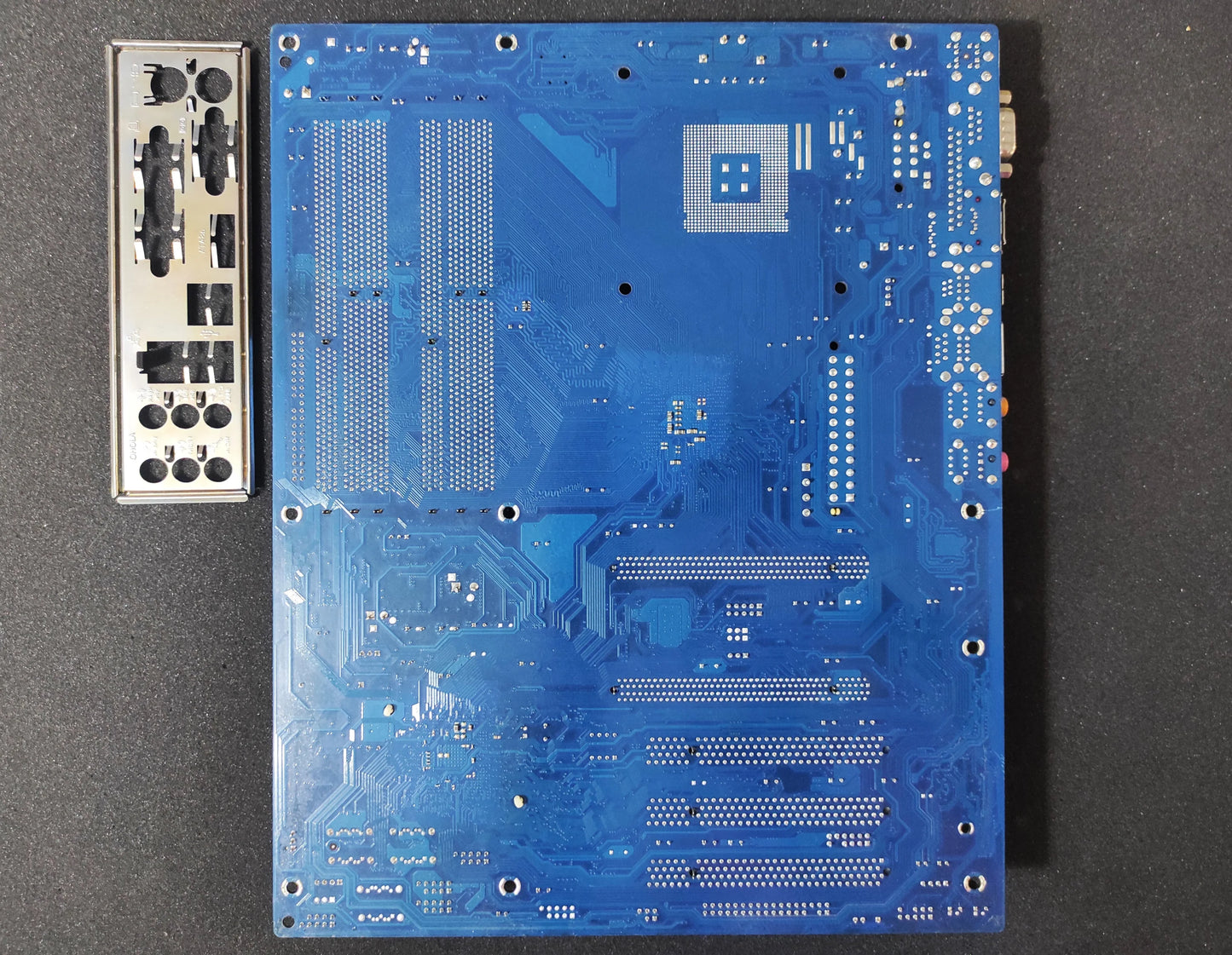 ASRock 4Core1600Twins-P35 Socket 775 ATX Motherboard DDR2 DDR3 PCIe Intel P35 Chipset