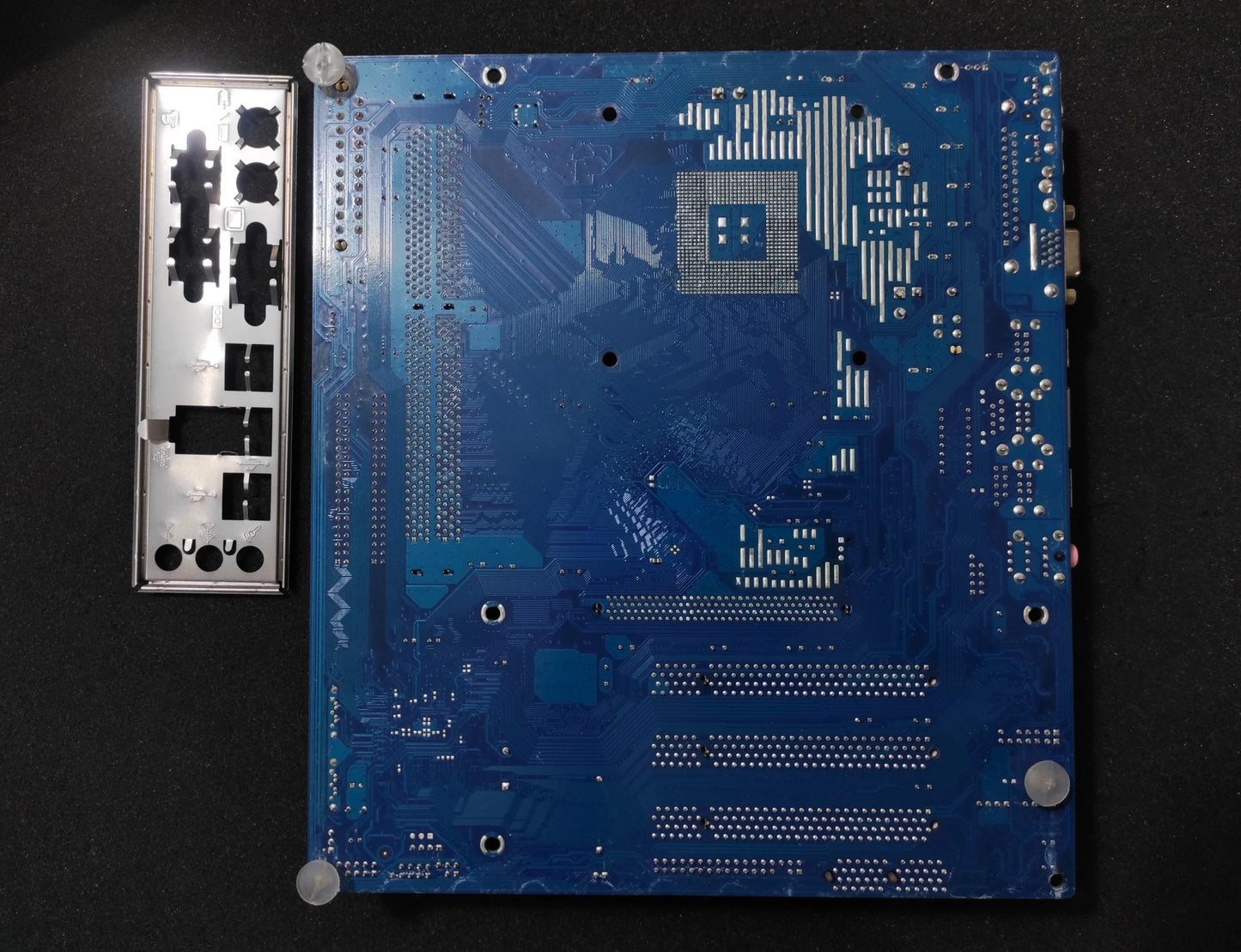 ASRock 775i65GV Rev 1.05 Socket 775 mATX Motherboard DDR AGI Intel 865GV Chipset