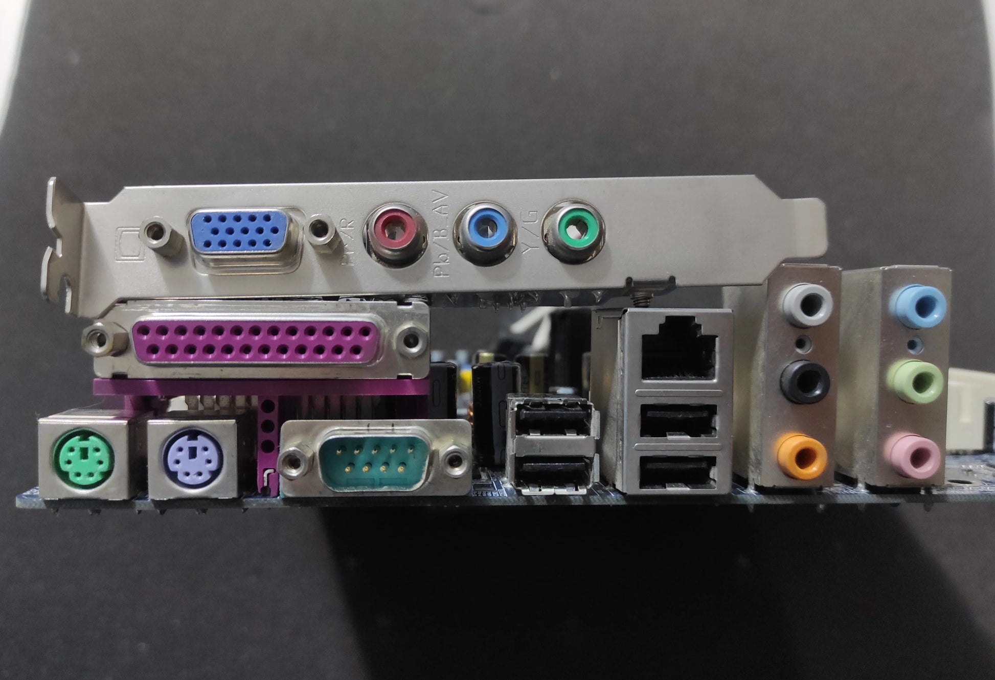 ASRock 775Twins-HDTV Socket 775 mATX Motherboard DDR2 PCIe x16 ATi RC410 ULi M1573