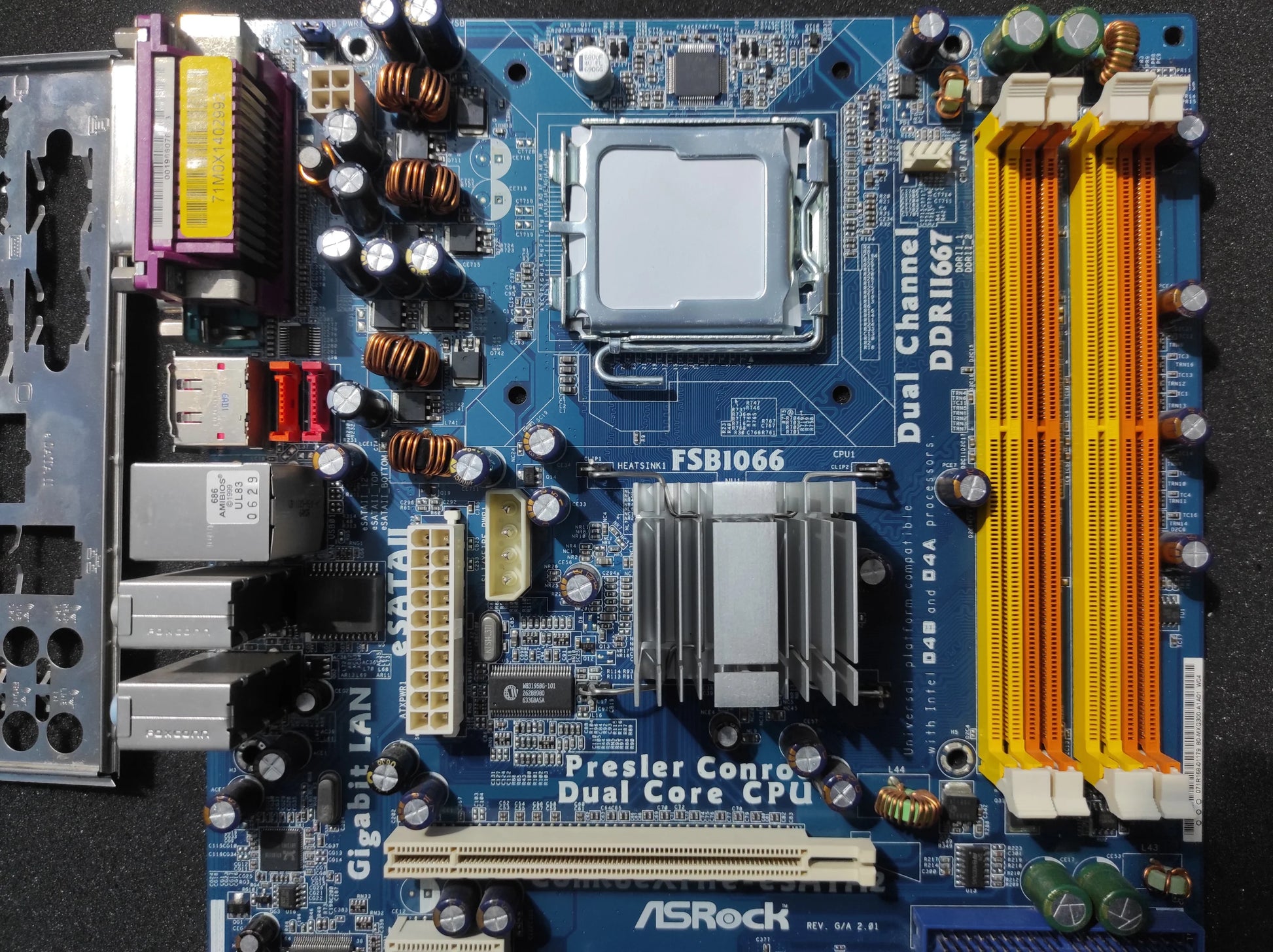 ASRock ConRoeXFire-eSATA2 Socket 775 ATX Motherboard DDR2 PCIe x16 Intel 945P Chipset