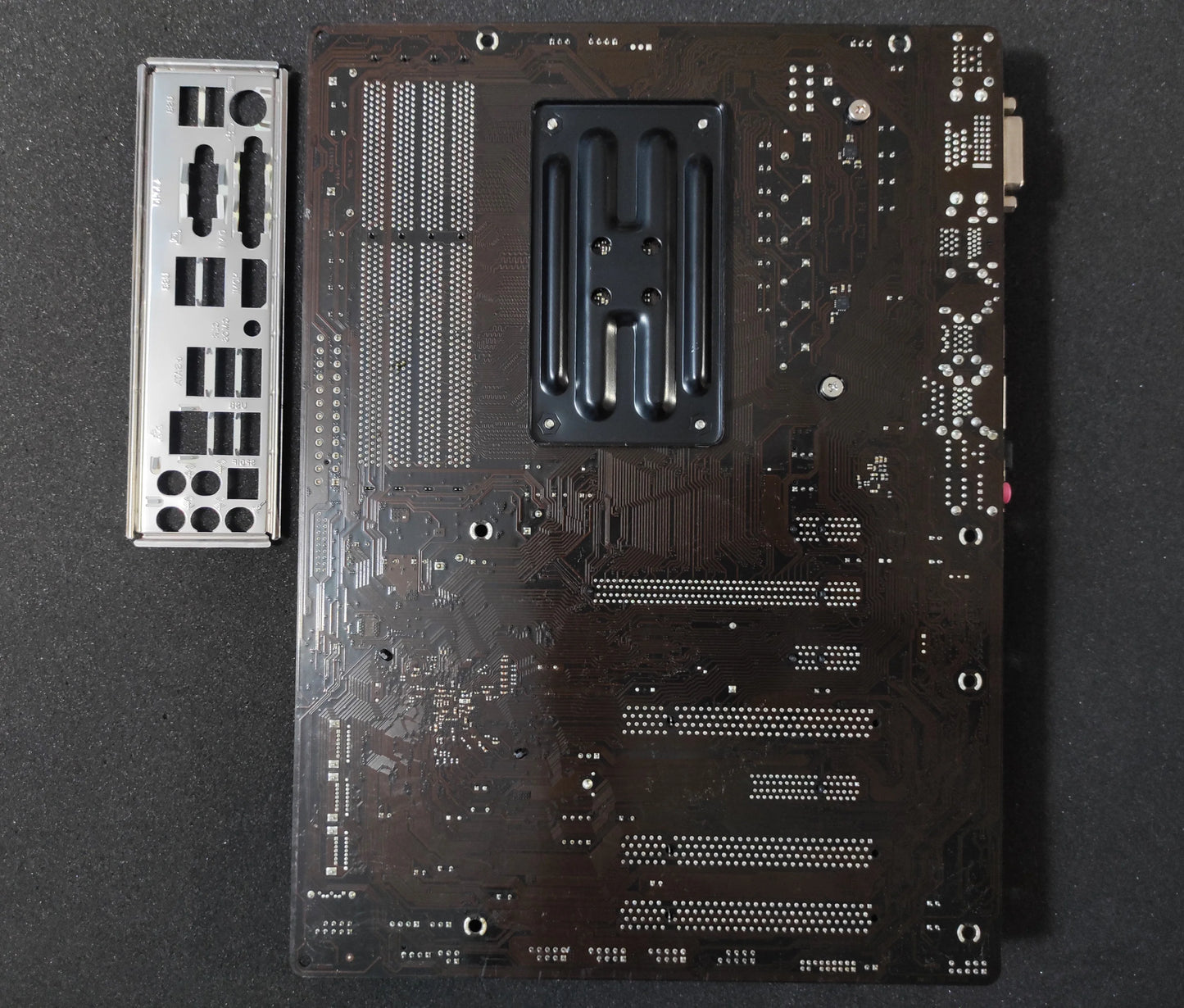 ASRock FM2A88X Extreme4+ Socket FM2+ ATX AMD DDR3 Motherboard AMD A88X Chipset