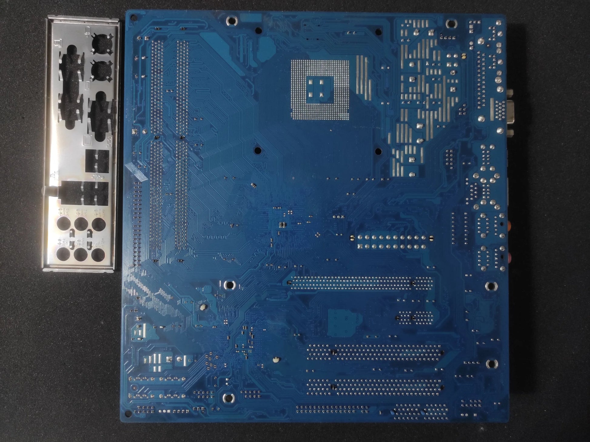 ASRock P4FSB1333-650 Socket 775 mATX Motherboard DDR2 PCIe x16 Intel 945GC Chipset