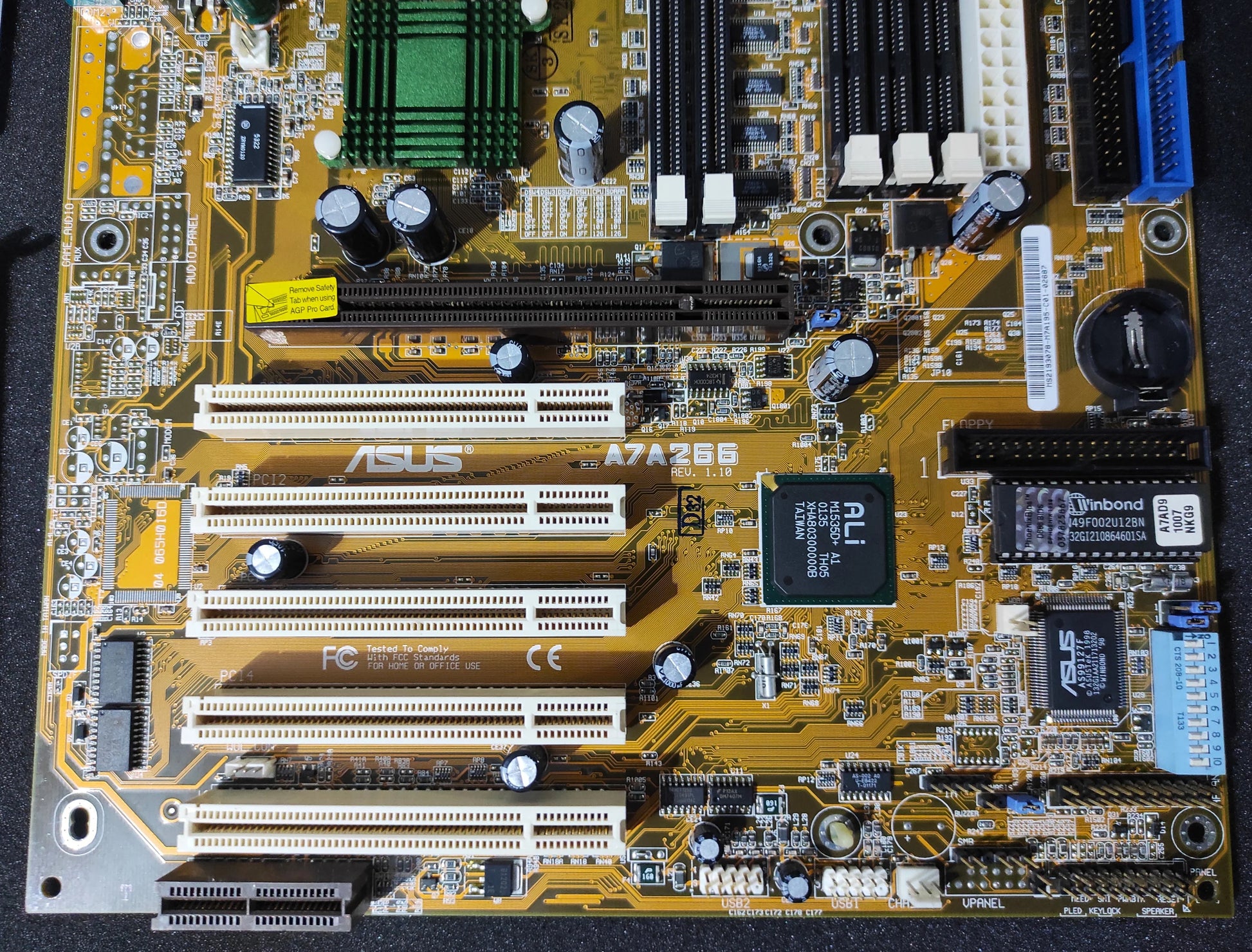 Asus A7A266 Rev 1.10 Socket A ATX Retro AMD Motherboard AGP Pro PCI ALi M1647/M1535D Chipset