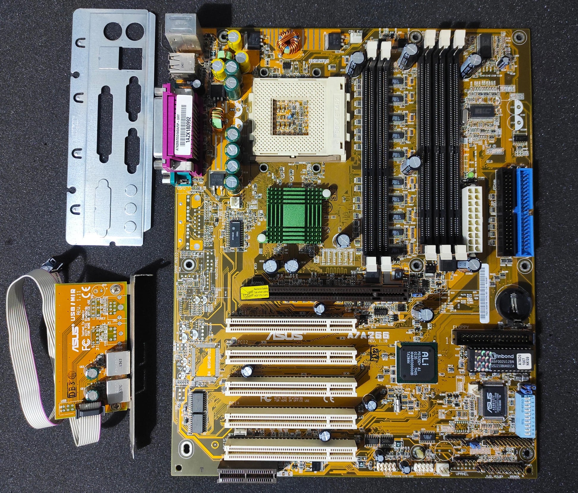 Asus A7A266 Rev 1.10 Socket A ATX Retro AMD Motherboard AGP Pro PCI ALi M1647/M1535D Chipset