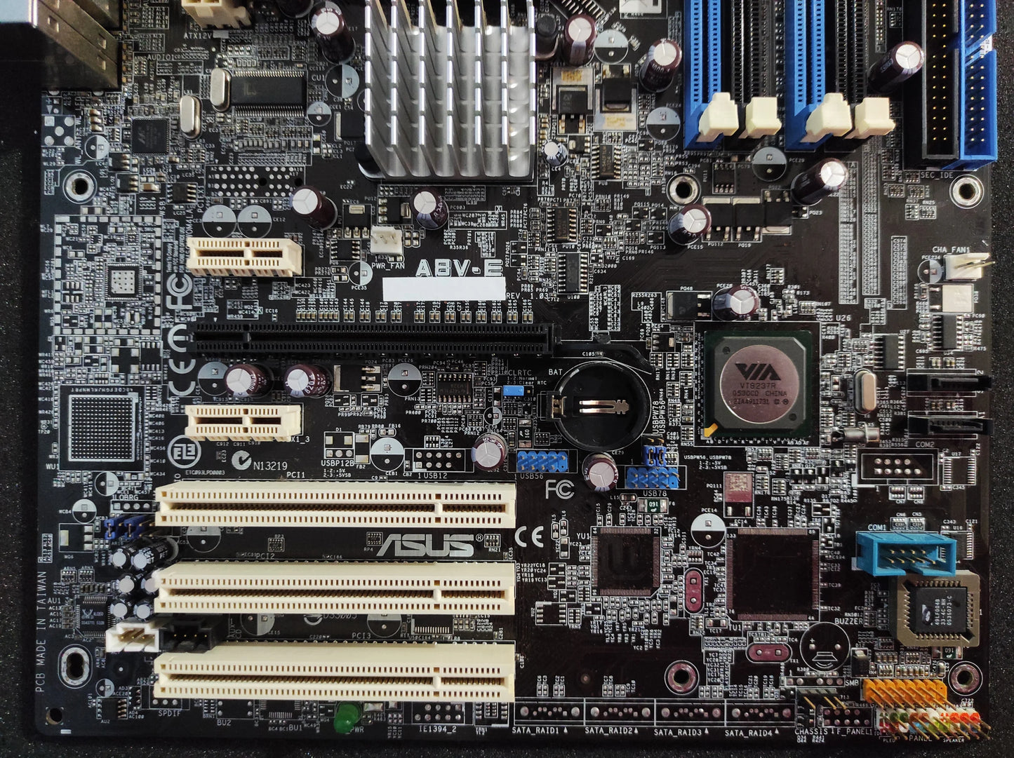 ASUS A8V-E SE Socket 939 ATX AMD Motherboard DDR PCIe x16 VIA K8T890 Chipset