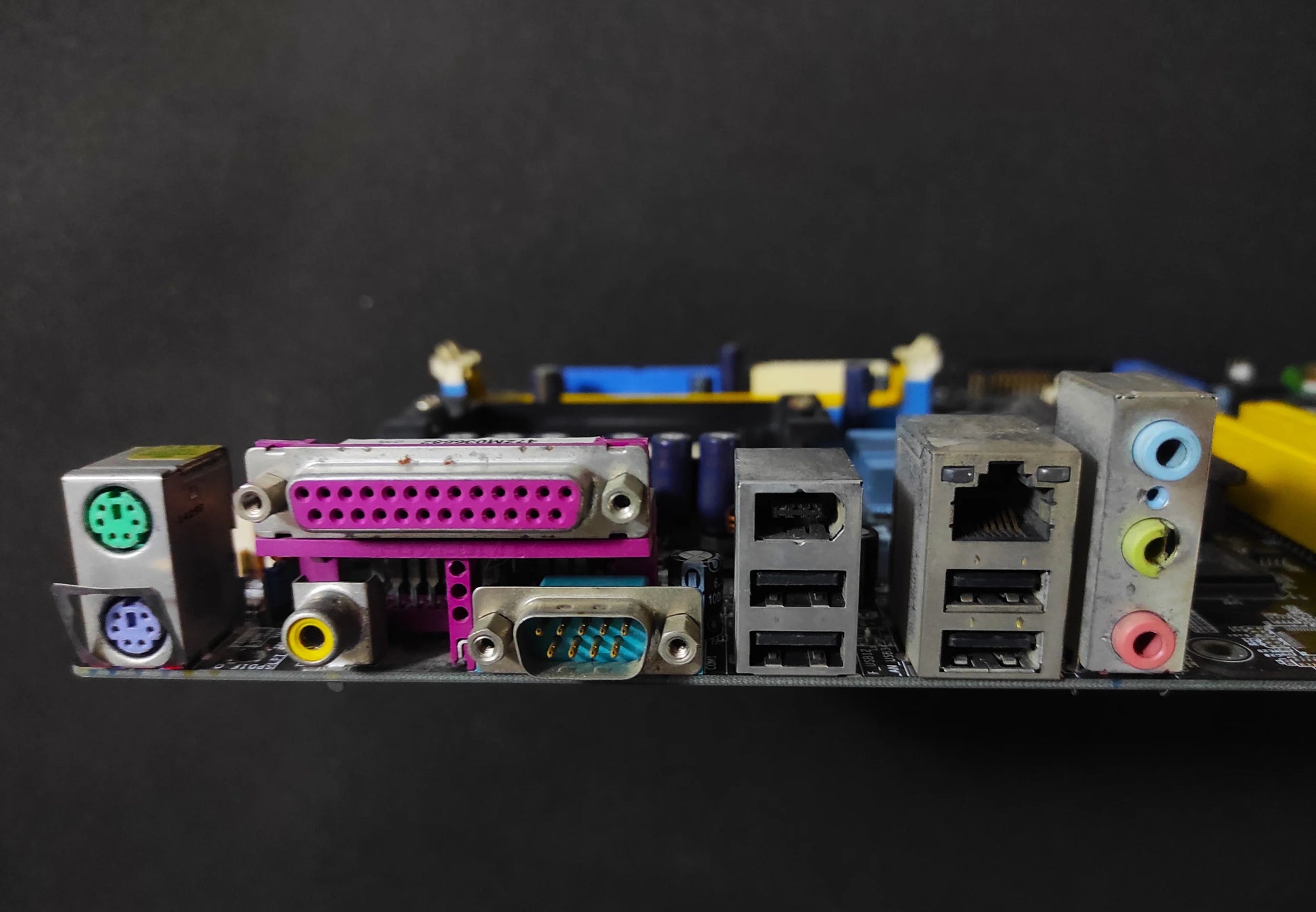 Asus K8V SE Deluxe Socket 754 ATX AMD Motherboard DDR VIA K8T800 Chipset