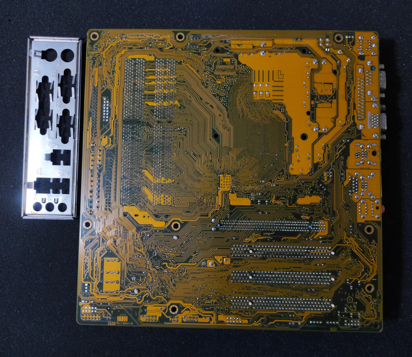 ASUS P5GL-MX Socket 775 ATX Motherboard DDR PCIe x16 SATA Intel 915GL