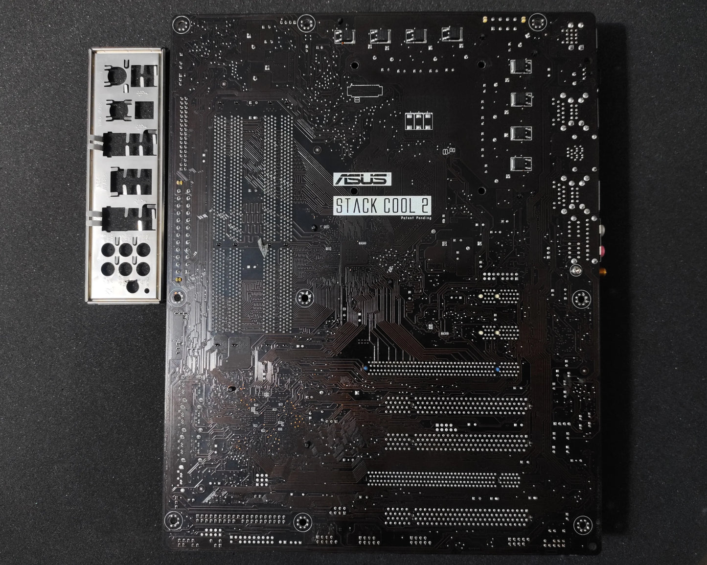 ASUS P5K3 Deluxe Socket 775 ATX Motherboard DDR3 PCIe x16 PCI SATA Intel P35 Chipset