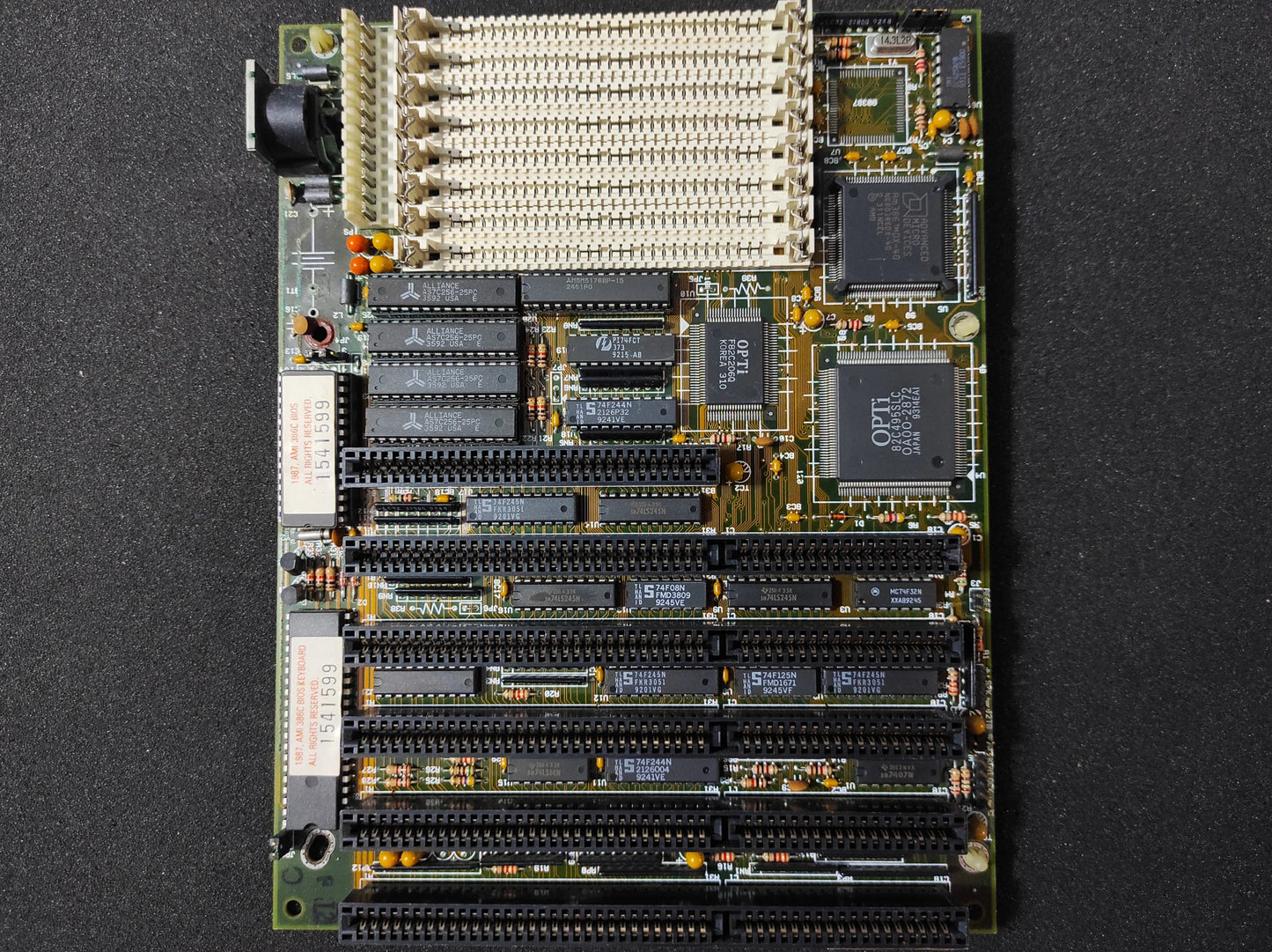 DataExpert 364 386 AT Vintage Retro Motherboard ISA OPTi 82C495SLC Chipset