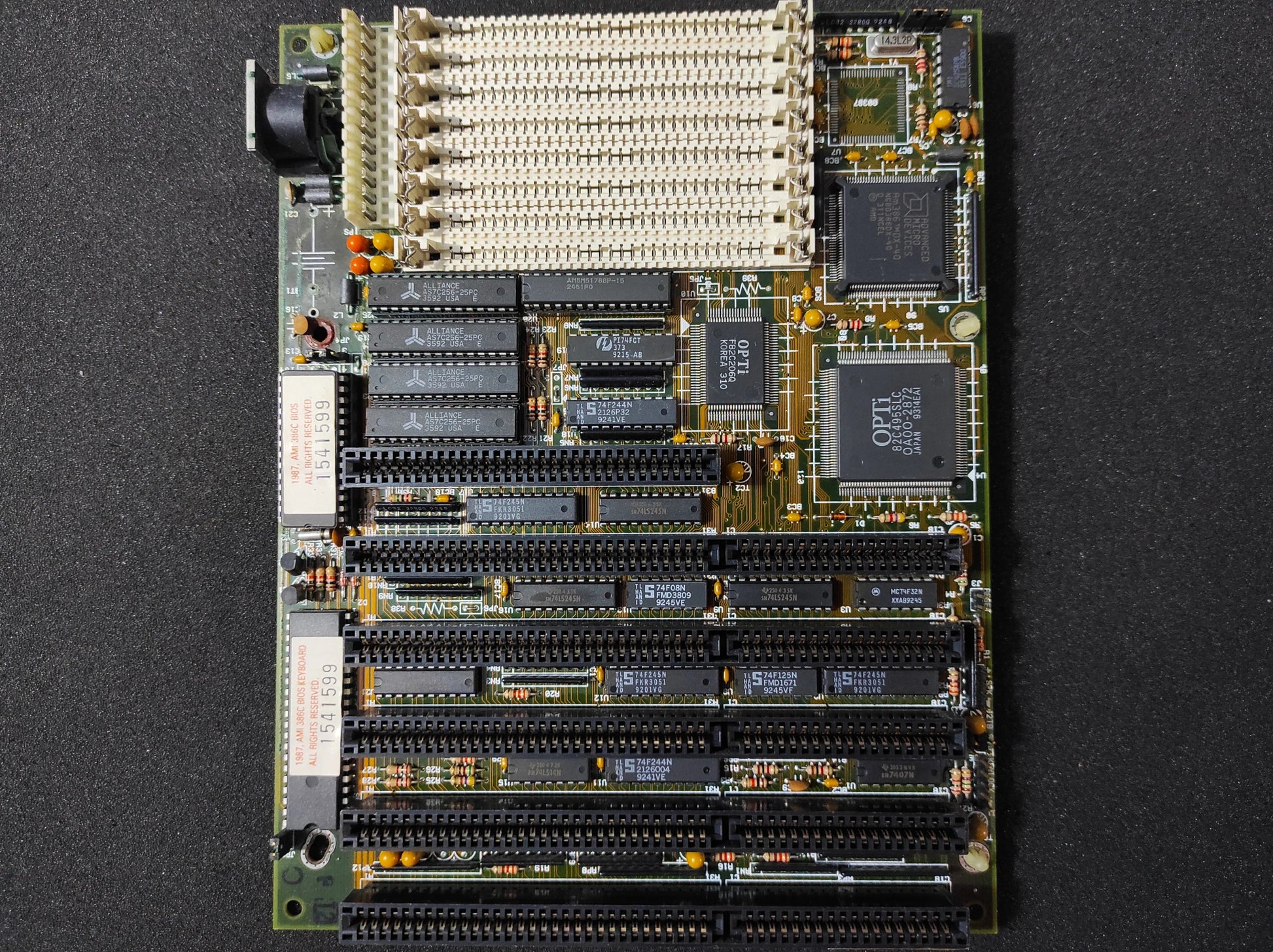 DataExpert 364 386 AT Vintage Retro Motherboard ISA OPTi 82C495SLC Chipset