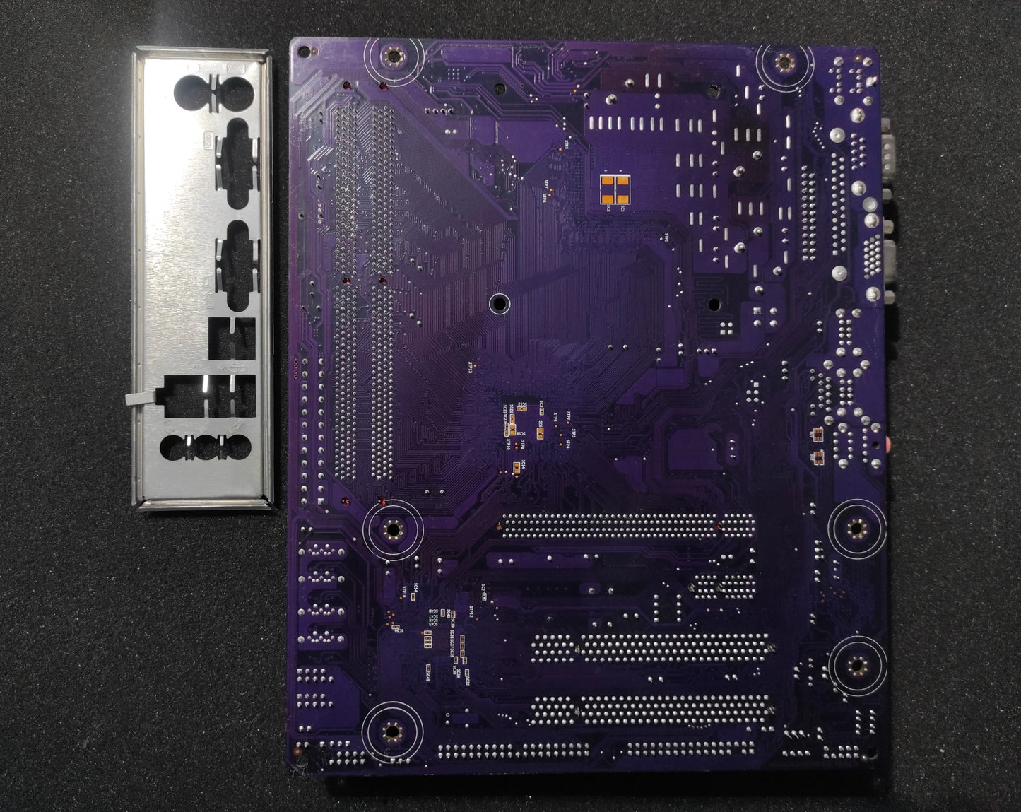 ECS G31T-M7 Socket 775 mATX DDR2 Motherboard PCIe Intel G31 Chipset 15-V83-011004