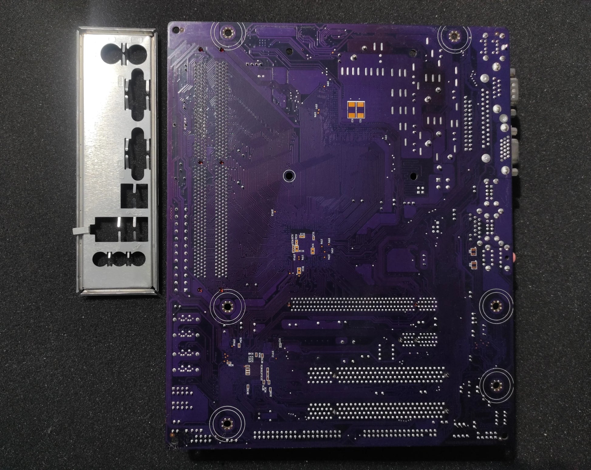 ECS G31T-M7 Socket 775 mATX DDR2 Motherboard PCIe Intel G31 Chipset 15-V83-011004