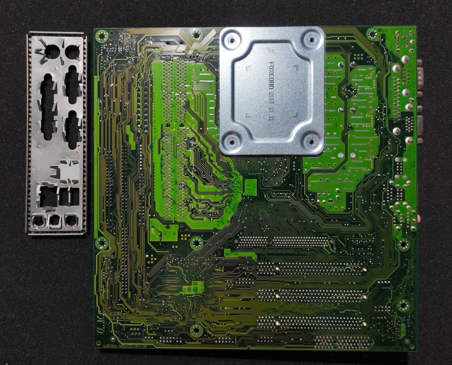 Fujitsu Siemens D1521-A13 GS1 W26361-W51-X-04 W51-Z2-04-36 Socket 478 Motherboard Intel 845GE