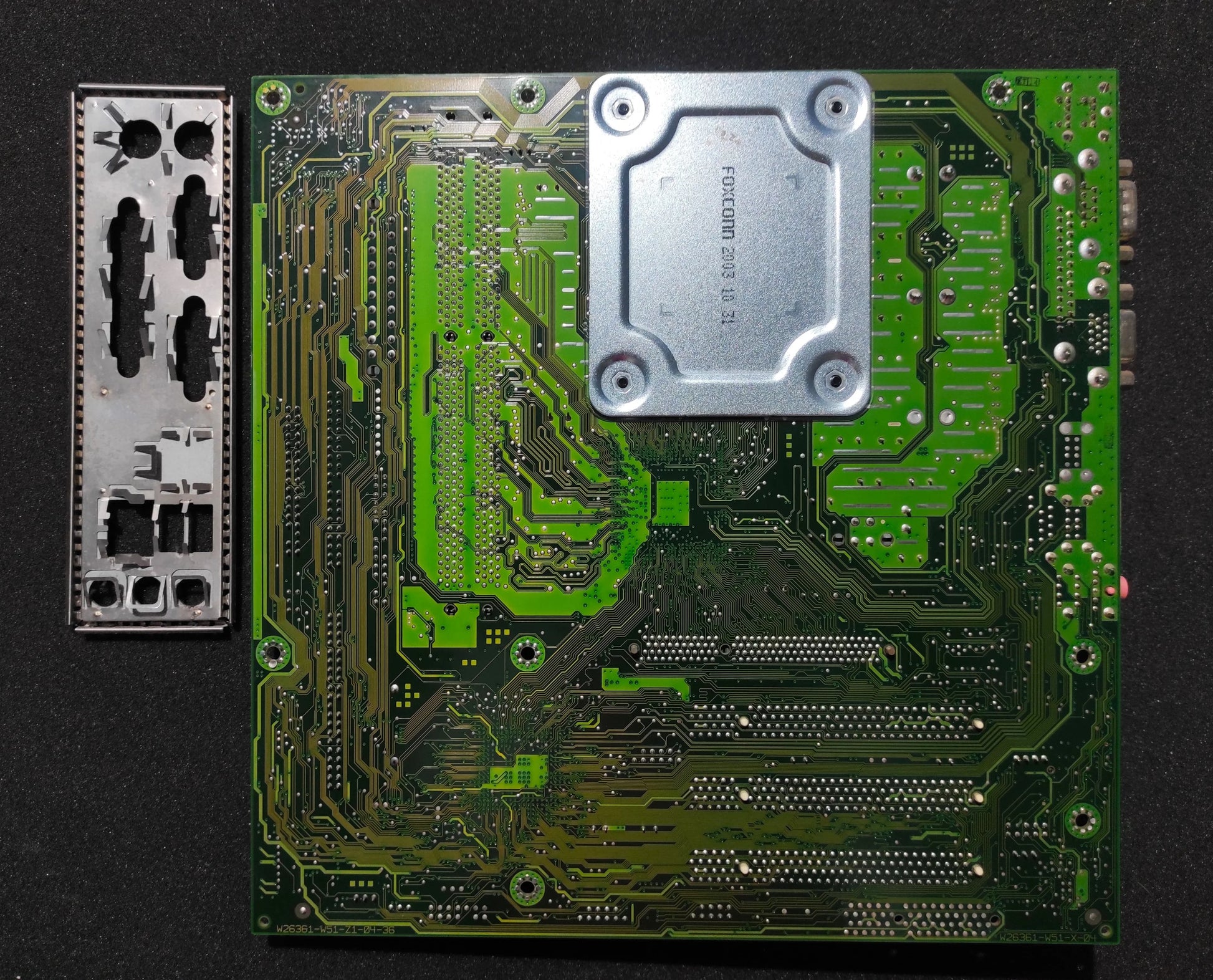 Fujitsu Siemens D1521-A13 GS1 W26361-W51-X-04 W51-Z2-04-36 Socket 478 Motherboard Intel 845GE
