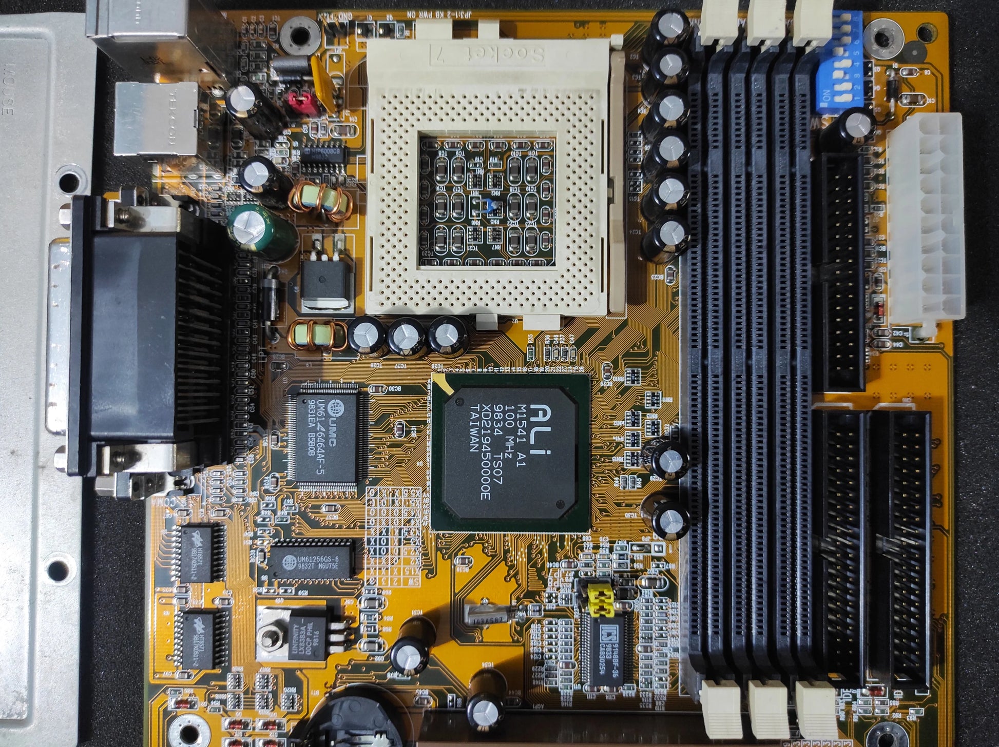 Gigabyte GA-5AX Socket 7 ATX Retro Motherboard AGP ISA PCI ALADDiN V ATX