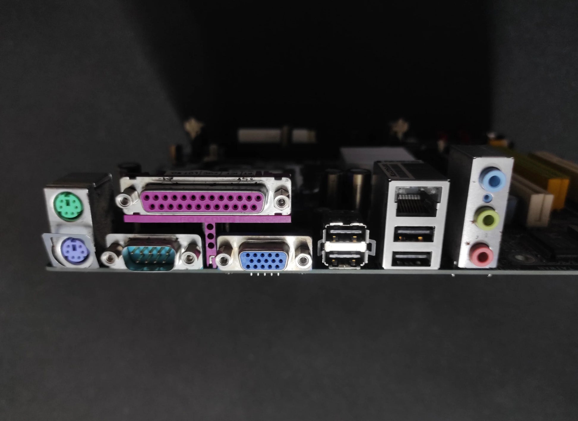 Gigabyte GA-8I915ME Socket 775 mATX DDR Motherboard PCIe x16 Intel 915GL Chipset