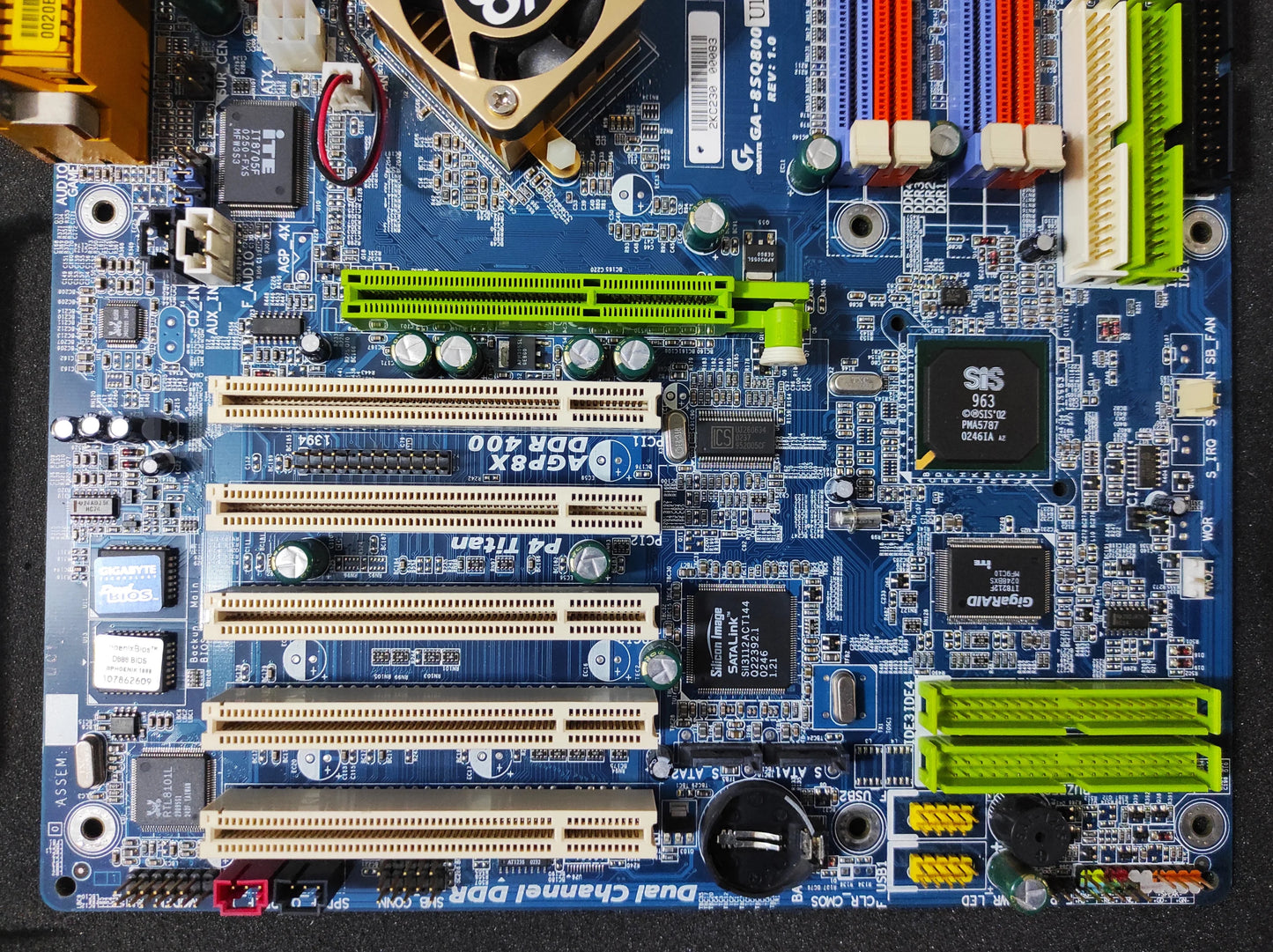 Gigabyte GA-8SQ800 Ultra Socket 478 ATX DDR Retro Motherboard SiS 655FX Chipset