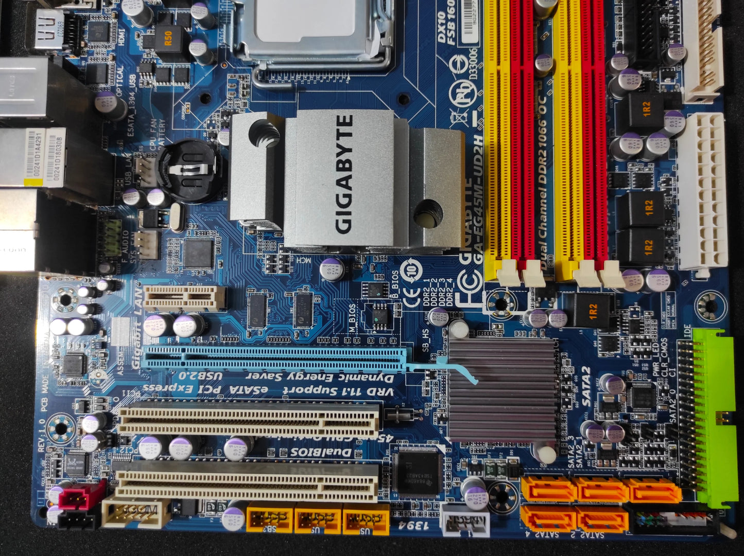 Gigabyte GA-EG45M-UD2H Socket 775 mATX Motherboard DDR2 PCIe x16 Intel G45 Chipset