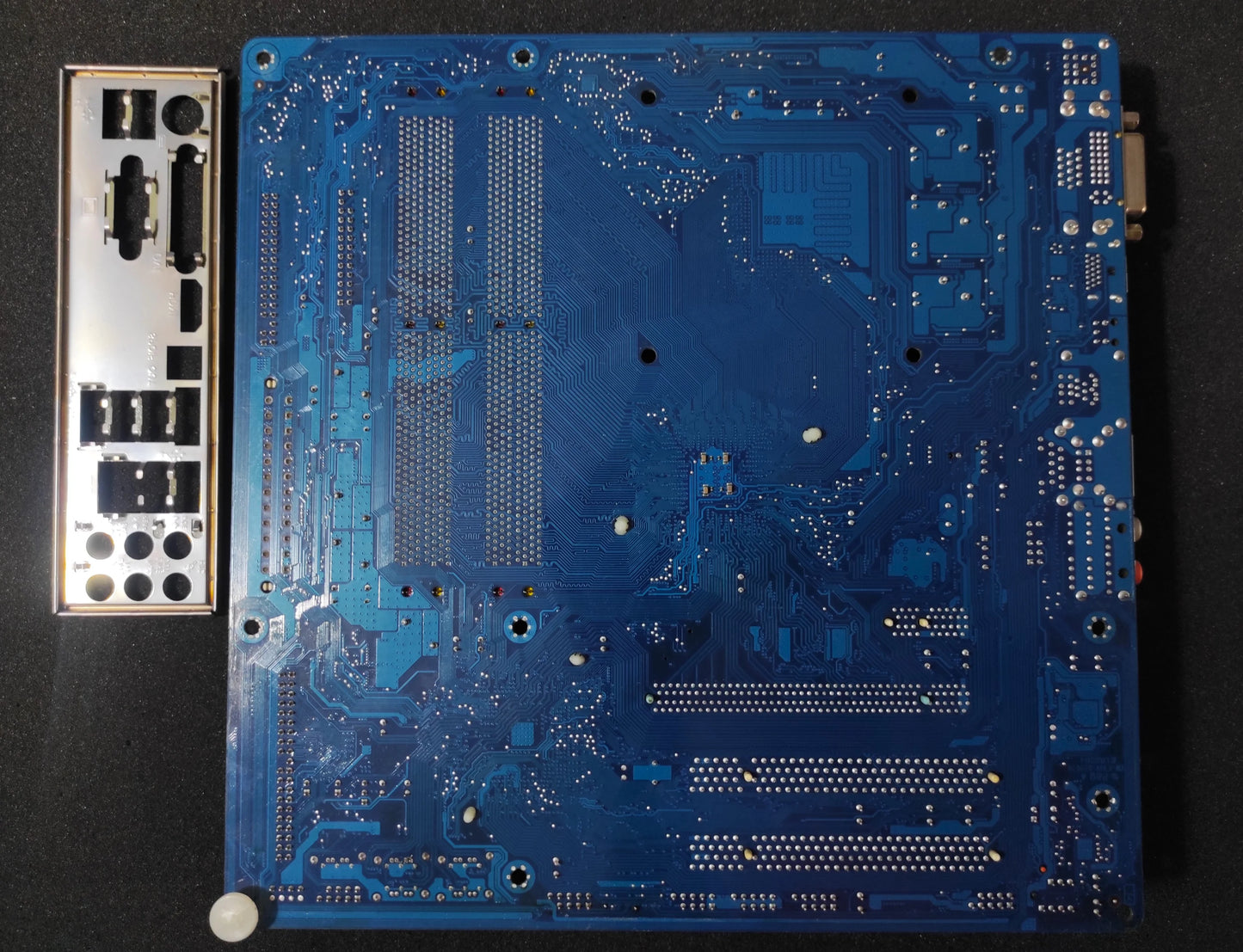 Gigabyte GA-EG45M-UD2H Socket 775 mATX Motherboard DDR2 PCIe x16 Intel G45 Chipset