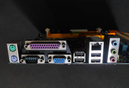 Gigabyte GA-G31M-ES2L Rev. 2.0 Socket 775 mATX Motherboard DDR2 PCIe x16 Intel G31
