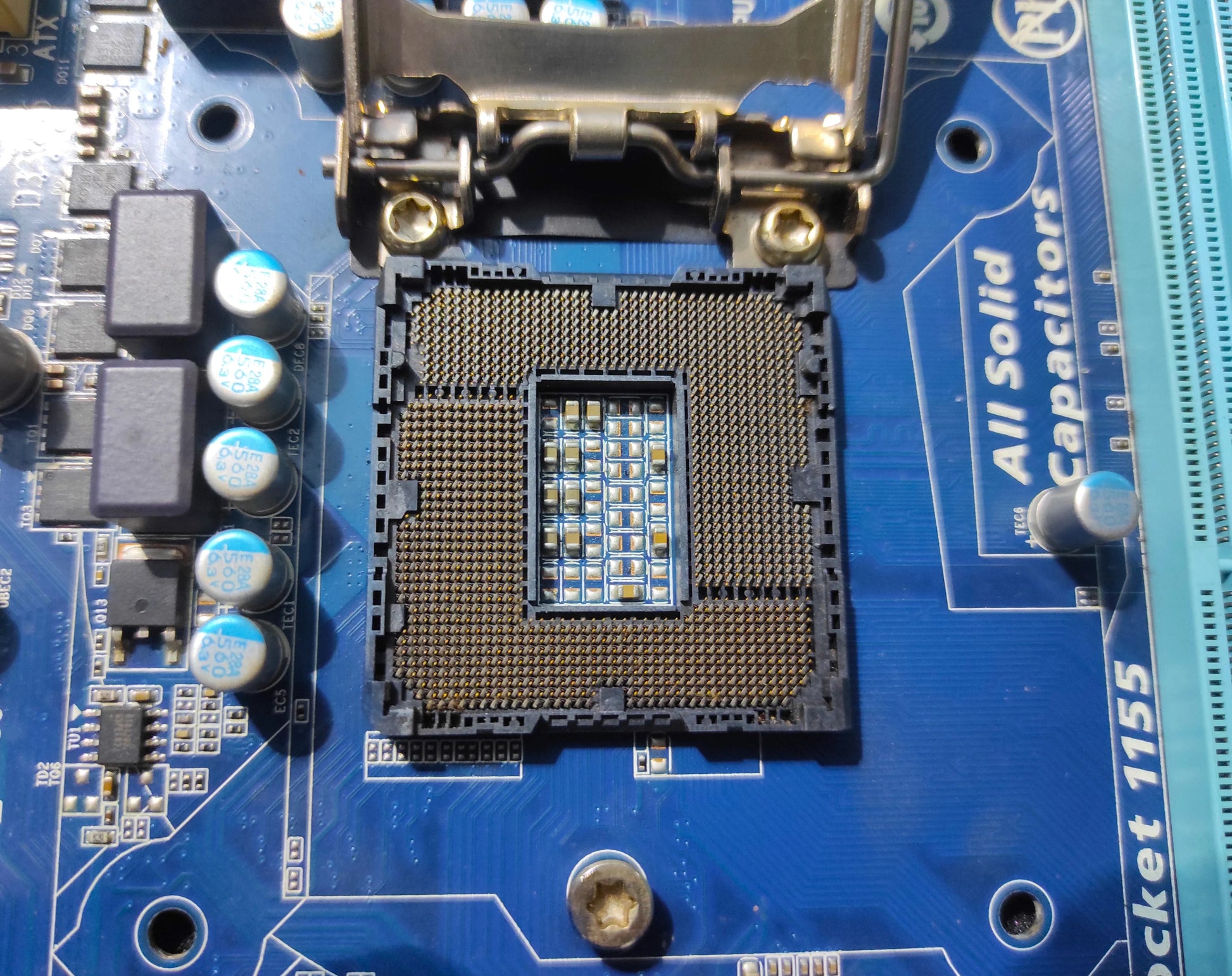 Gigabyte GA-H61MA-D3V Socket 1155 mATX Motherboard DDR3 PCIe 3.0 x16 Intel H61 Express Chipset