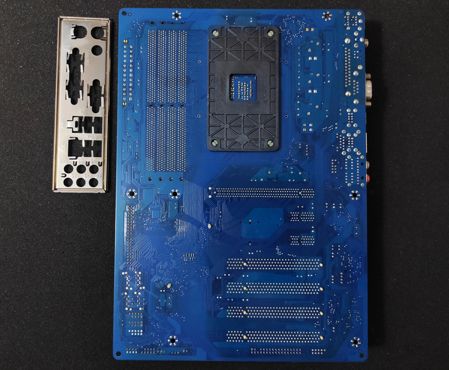 Gigabyte GA-M52L-S3 Socket AM2 ATX AMD Motherboard DDR2 Nvidia nForce 520 LE Chipset