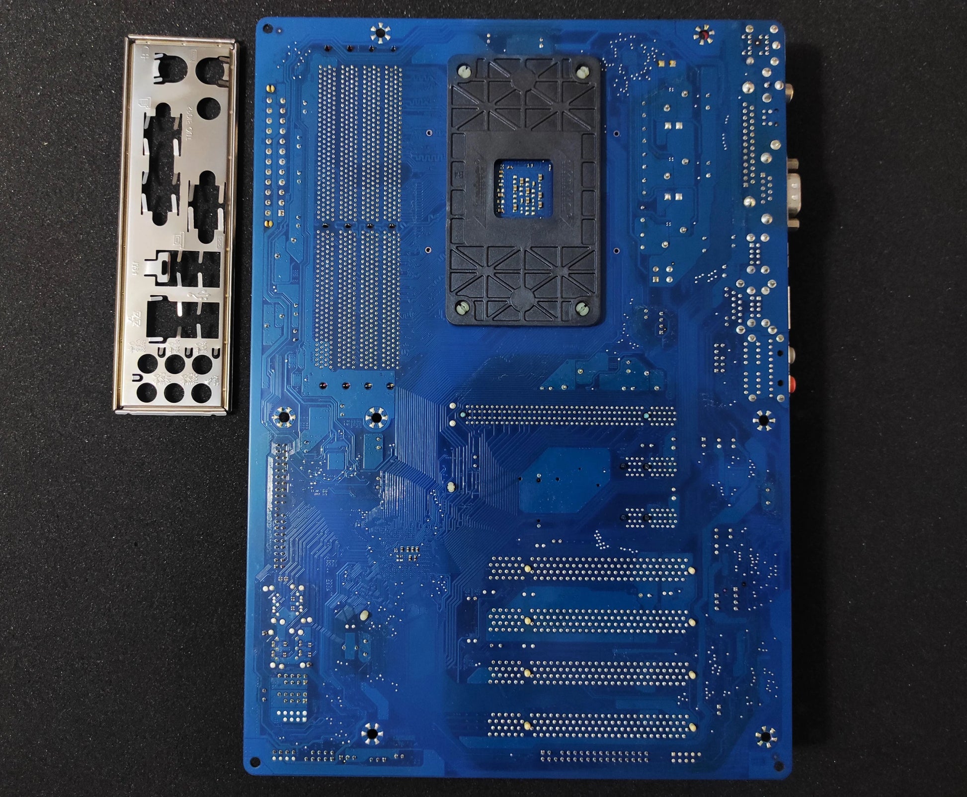 Gigabyte GA-M52L-S3 Socket AM2 ATX AMD Motherboard DDR2 Nvidia nForce 520 LE Chipset