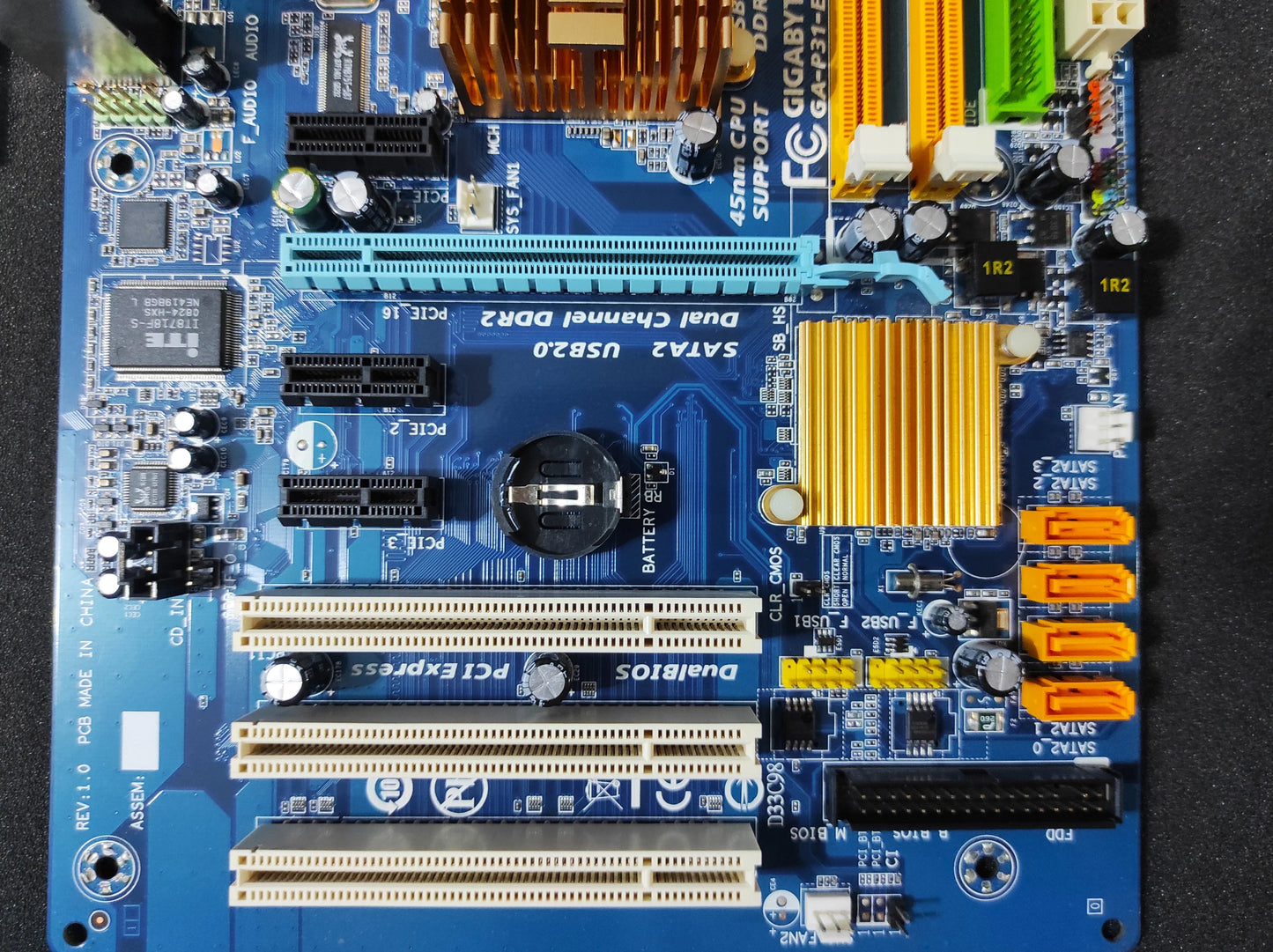 Gigabyte GA-P31-ES3G Rev 1.1 Socket 775 ATX Motherboard DDR2 PCIe x16 Intel G31 Chipset