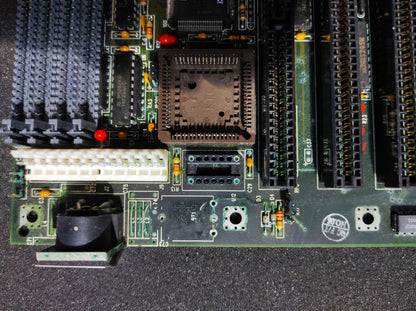 IH3133B 386 AT Vintage Retro Motherboard ISA OPTi 82C283 931690170001-R01B