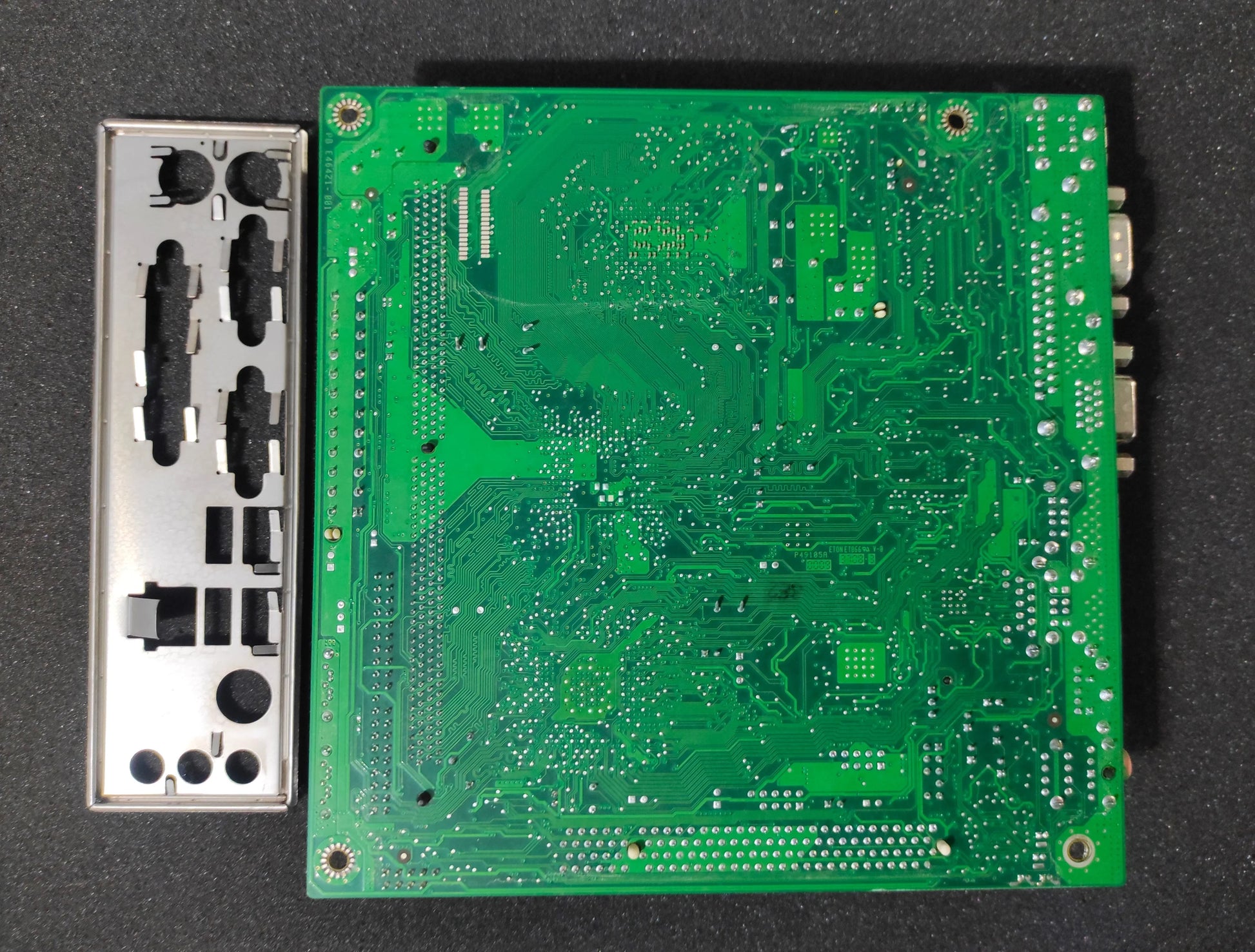 Intel D945GCLF2(B) Atom 330 Mini ITX Motherboard DDR2 PCI SATA Intel 945GC