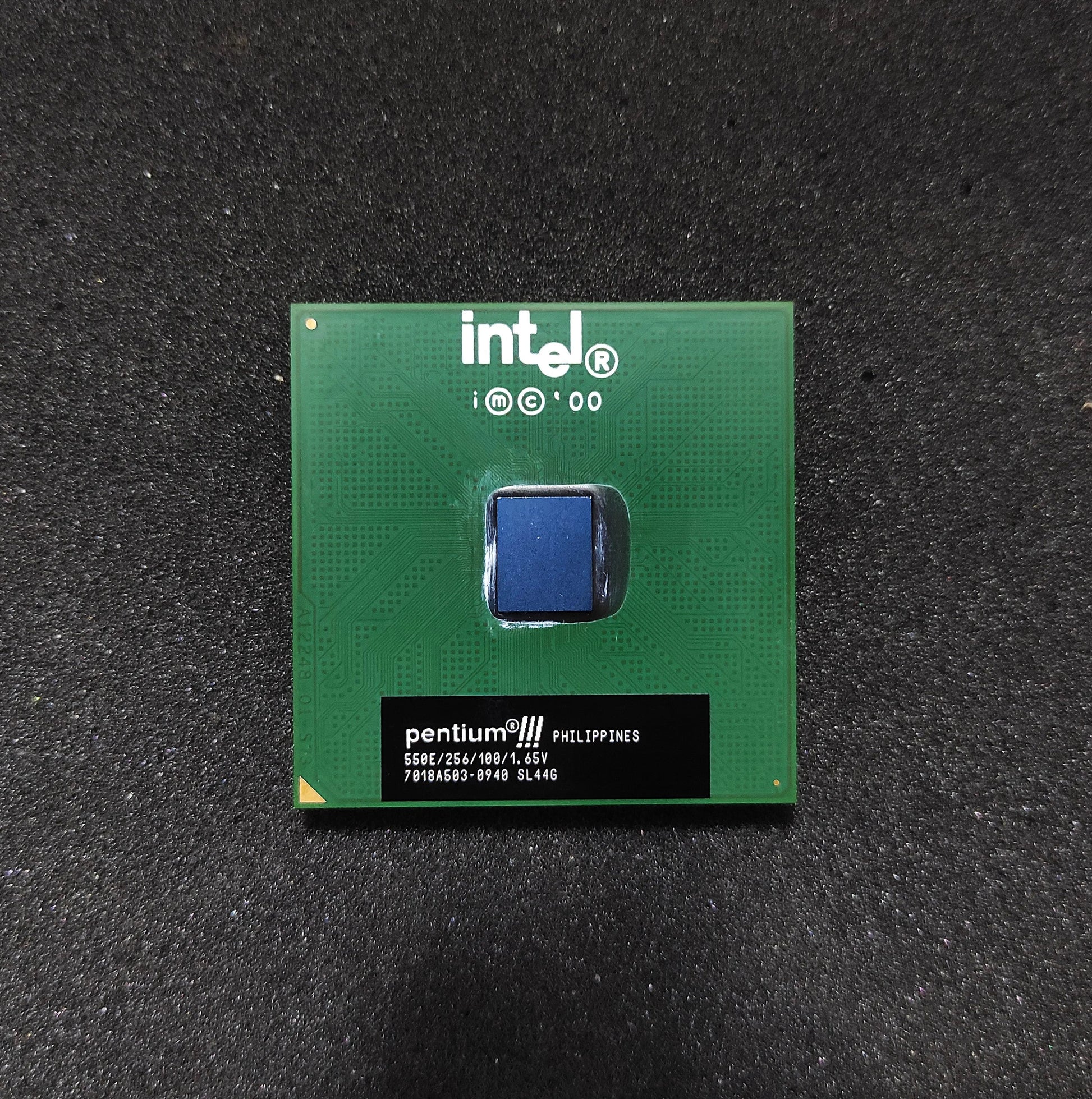 Intel Pentium III SL44G Socket 370 550E/256/100/1.65V Vintage Retro CPU - CPU