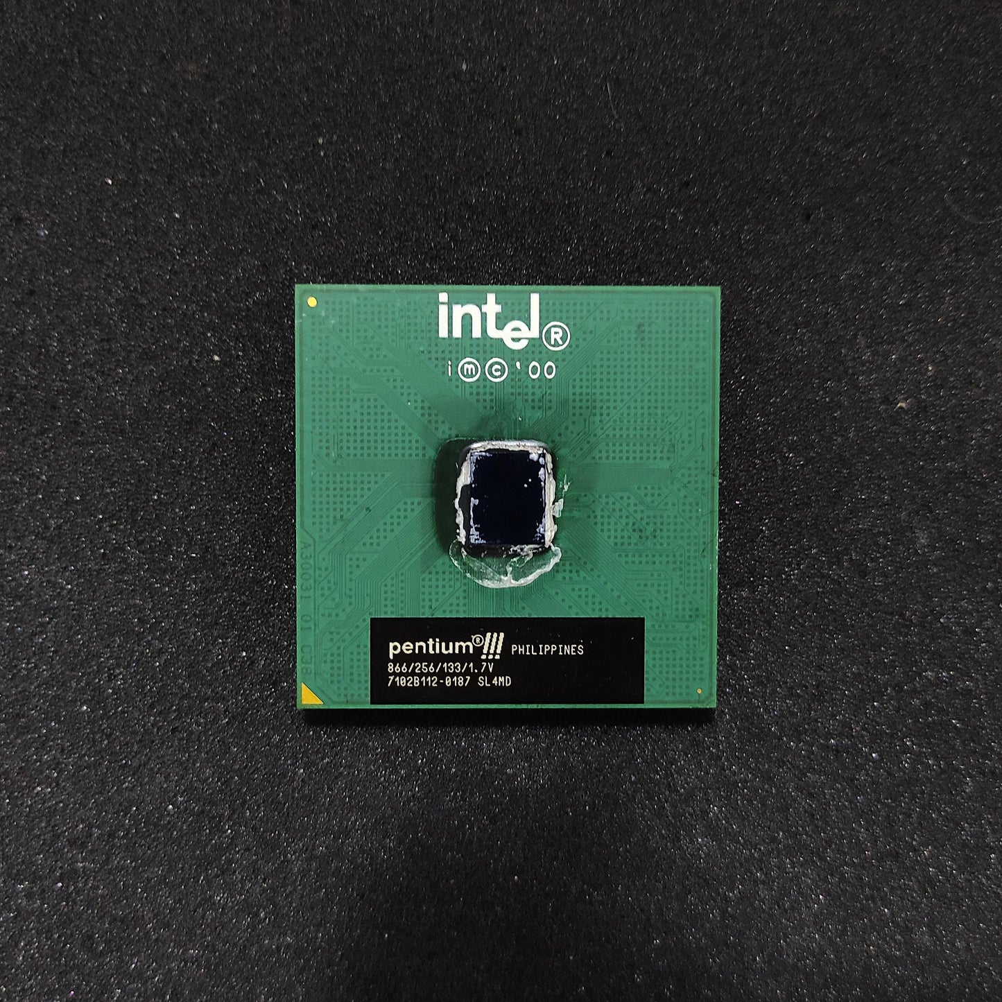 Intel Pentium III SL4MD Socket 370 866MHz/256/133/1.70V Vintage Retro CPU - CPU