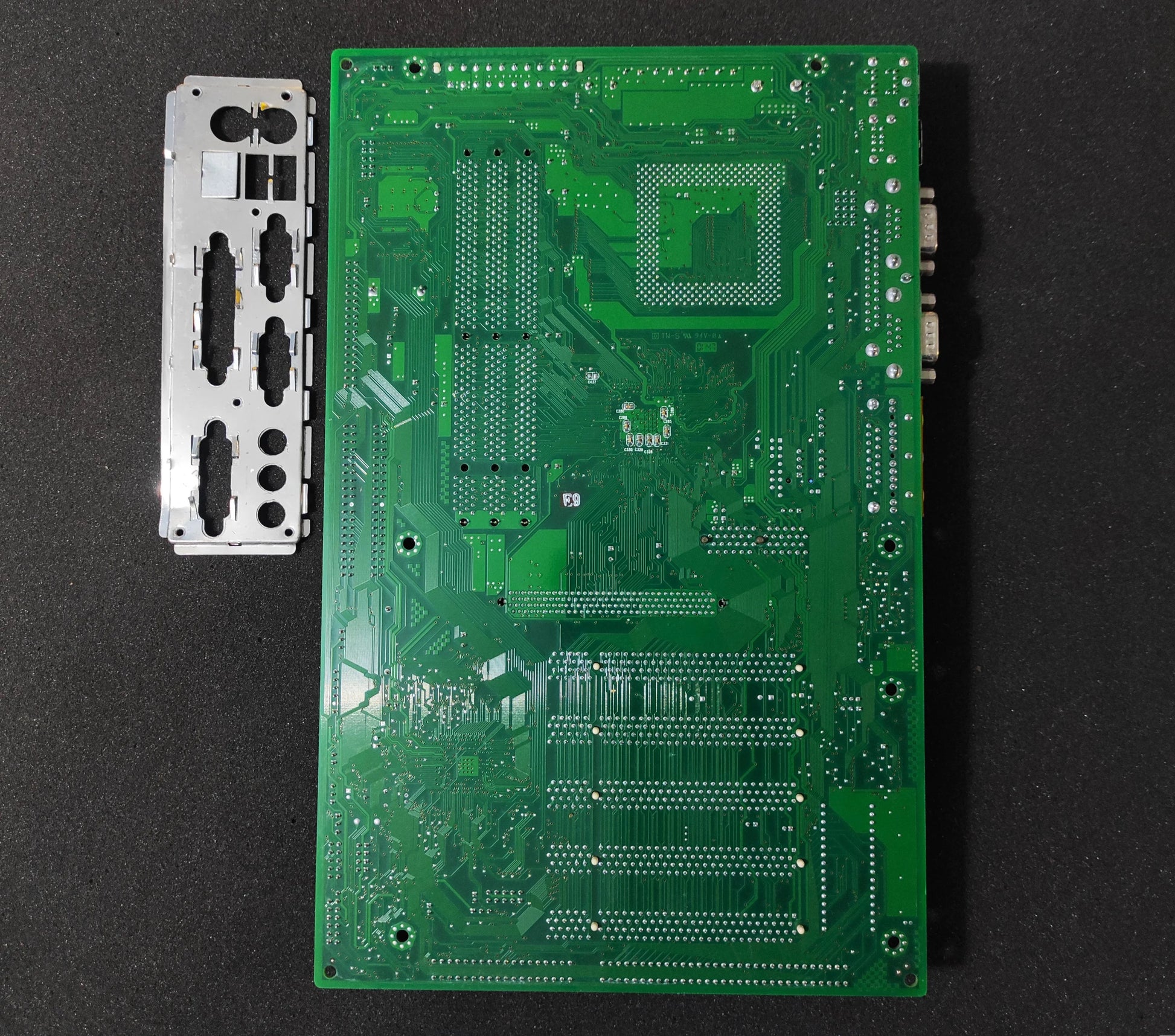 Legend QDI Advance 10T P6V694T/A10T-A Socket 370 ATX Motherboard AGP ISA PCI VIA Apollo Pro 133T