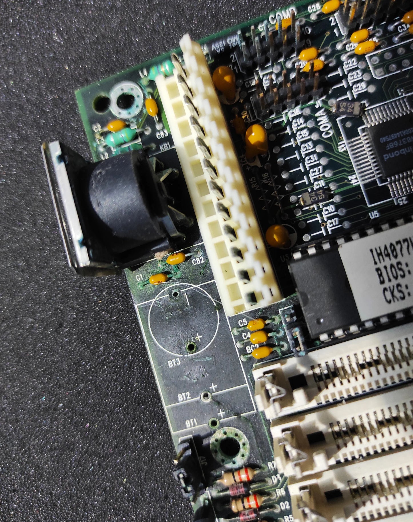 MiTAC PWA-IH4077H B’D Socket 3 486 AT ISA VLB Vintage Retro Motherboard UMC UM8498/8496