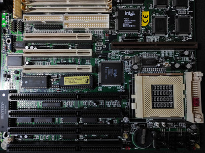 PCChips M507 Socket 7 AT Vintage Retro Motherboard ISA PCI Intel 430FX Chipset