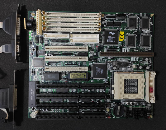 PCChips M507 Socket 7 AT Vintage Retro Motherboard ISA PCI Intel 430FX Chipset