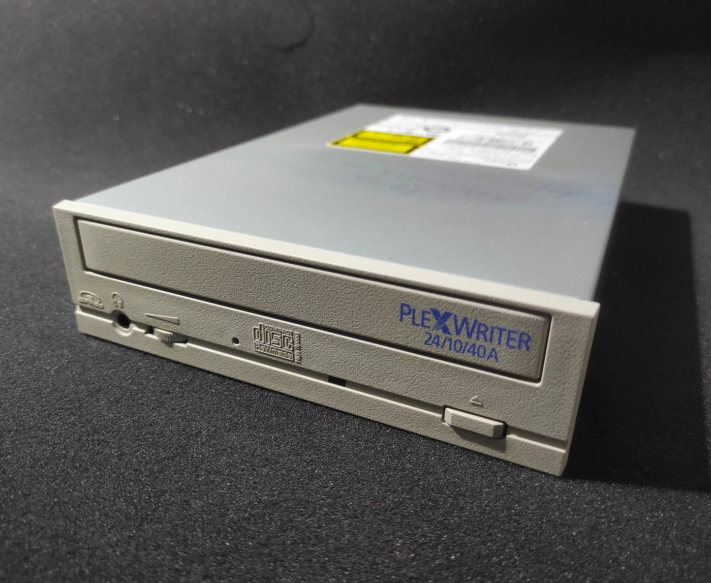 Plextor PlexWriter PX-W2410TA IDE 5.25’’ Internal Vintage Retro Beige CD-RW Drive