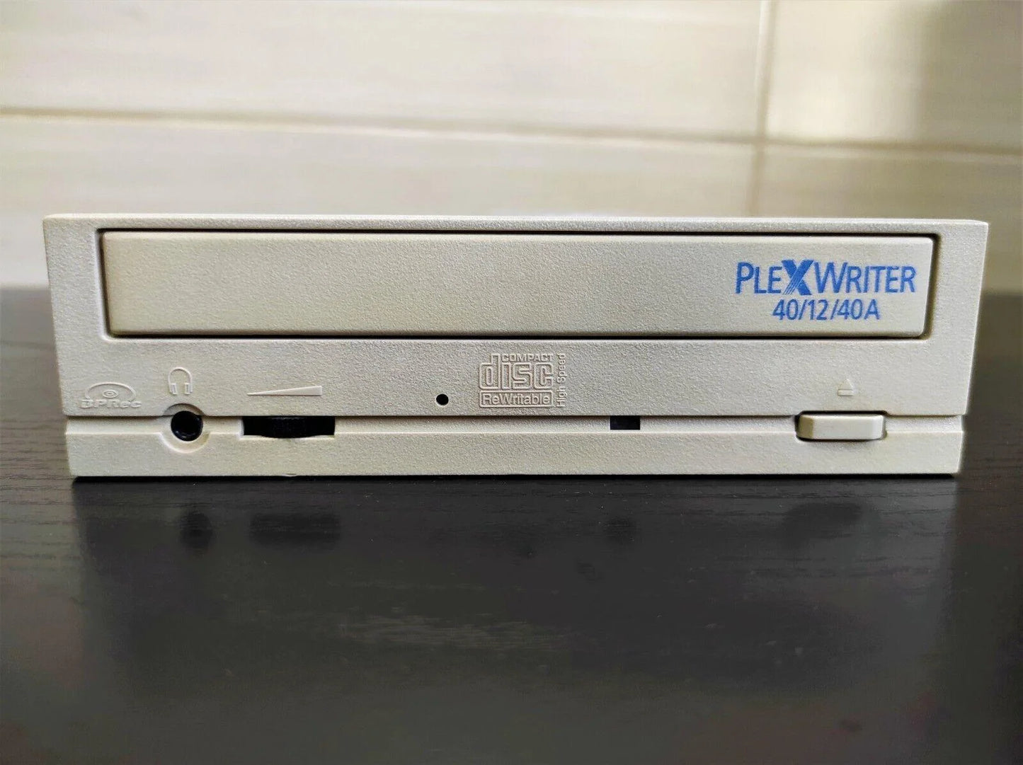 Plextor PlexWriter PX-W4012TA IDE 5.25" Internal Vintage Retro Beige CD-RW Drive - Retro PC Hardware & More