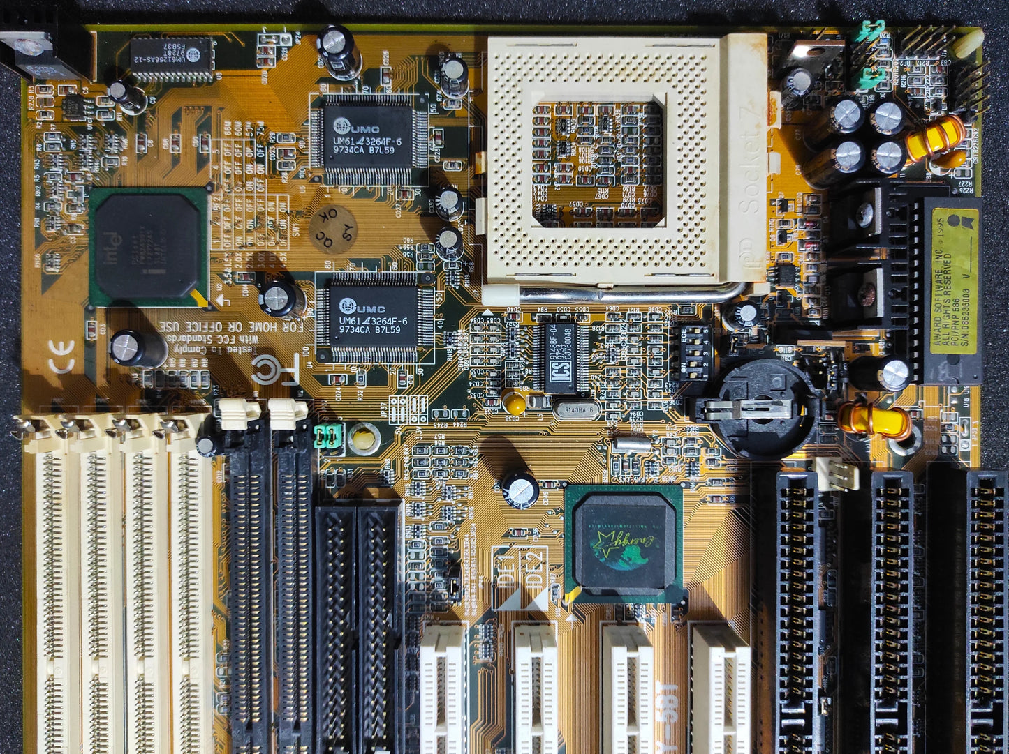 Soyo SY-5BT Socket 7 AT & ATX Vintage Retro Motherboard ISA PCI Intel 430TX Chipset