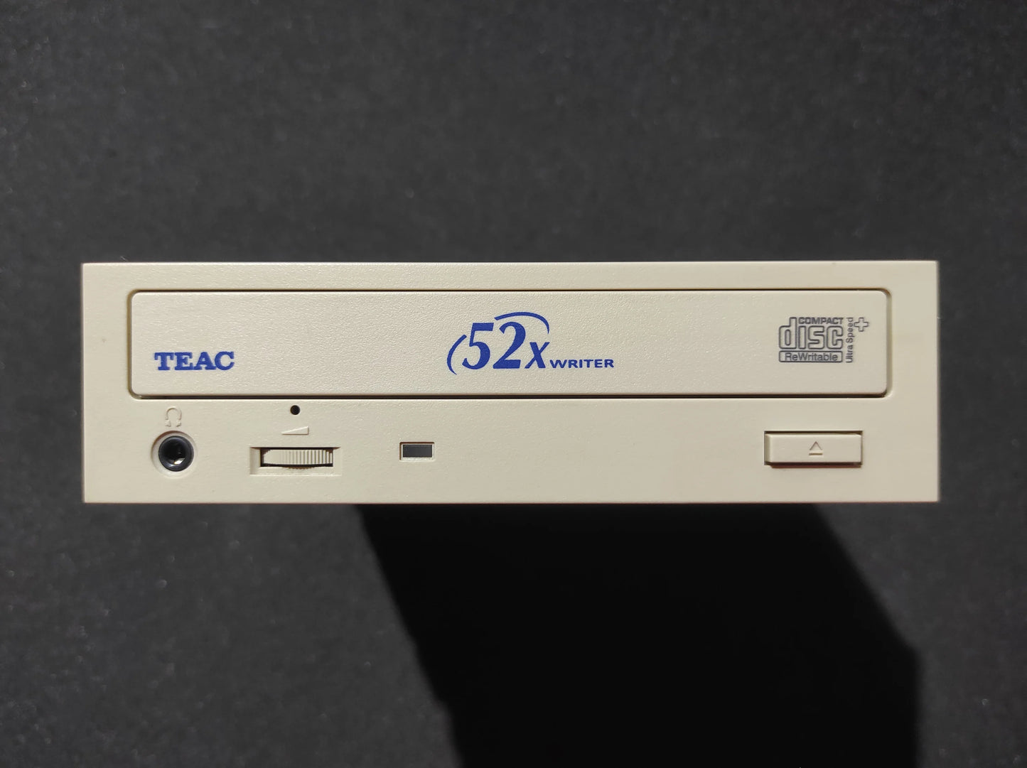 TEAC CD-W552G-A95 IDE 5.25’’ Internal Vintage Retro Beige CD-RW Drive 1977129A-95